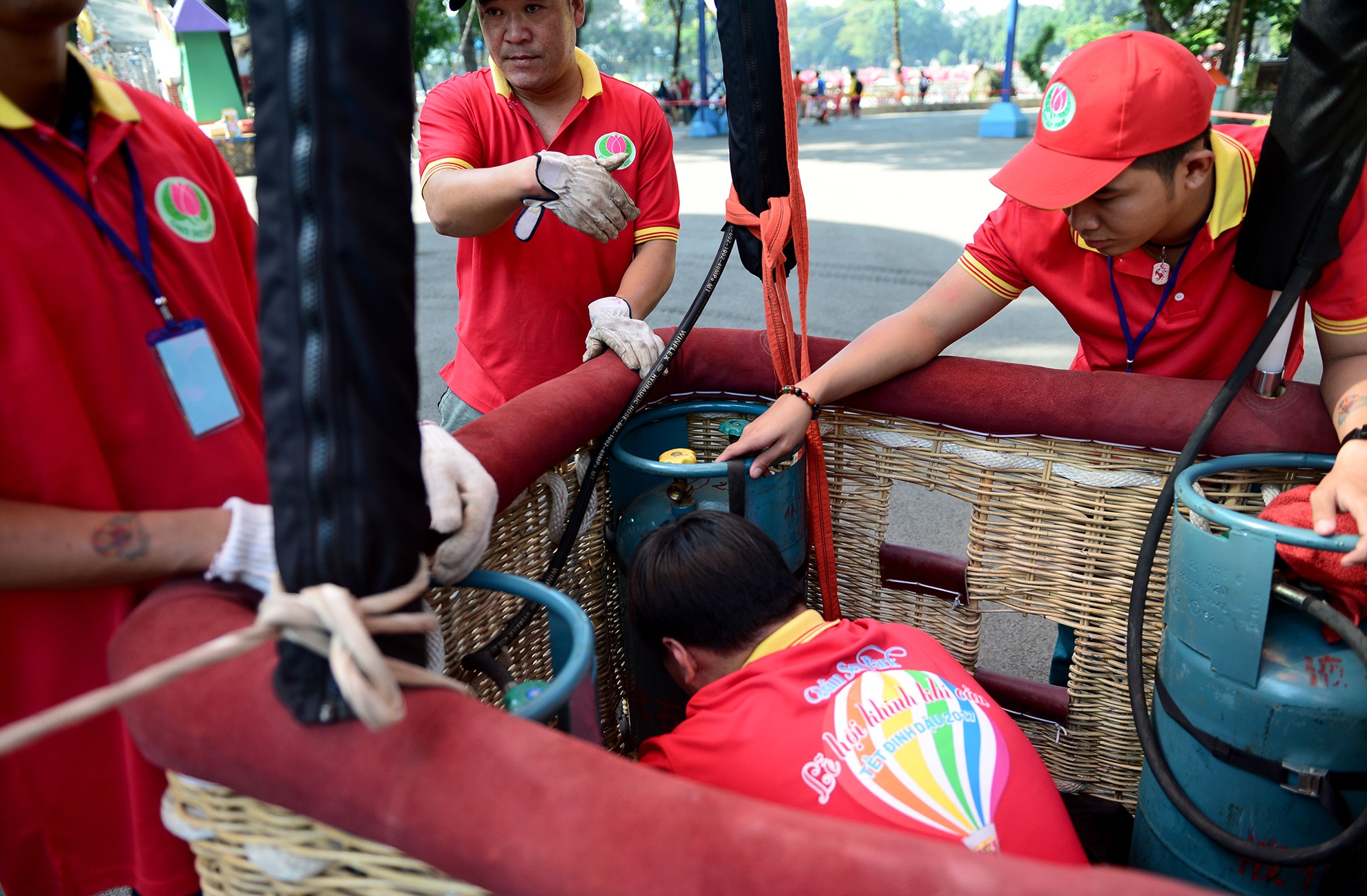 trai nghiem khinh khi cau o Sai Gon anh 4