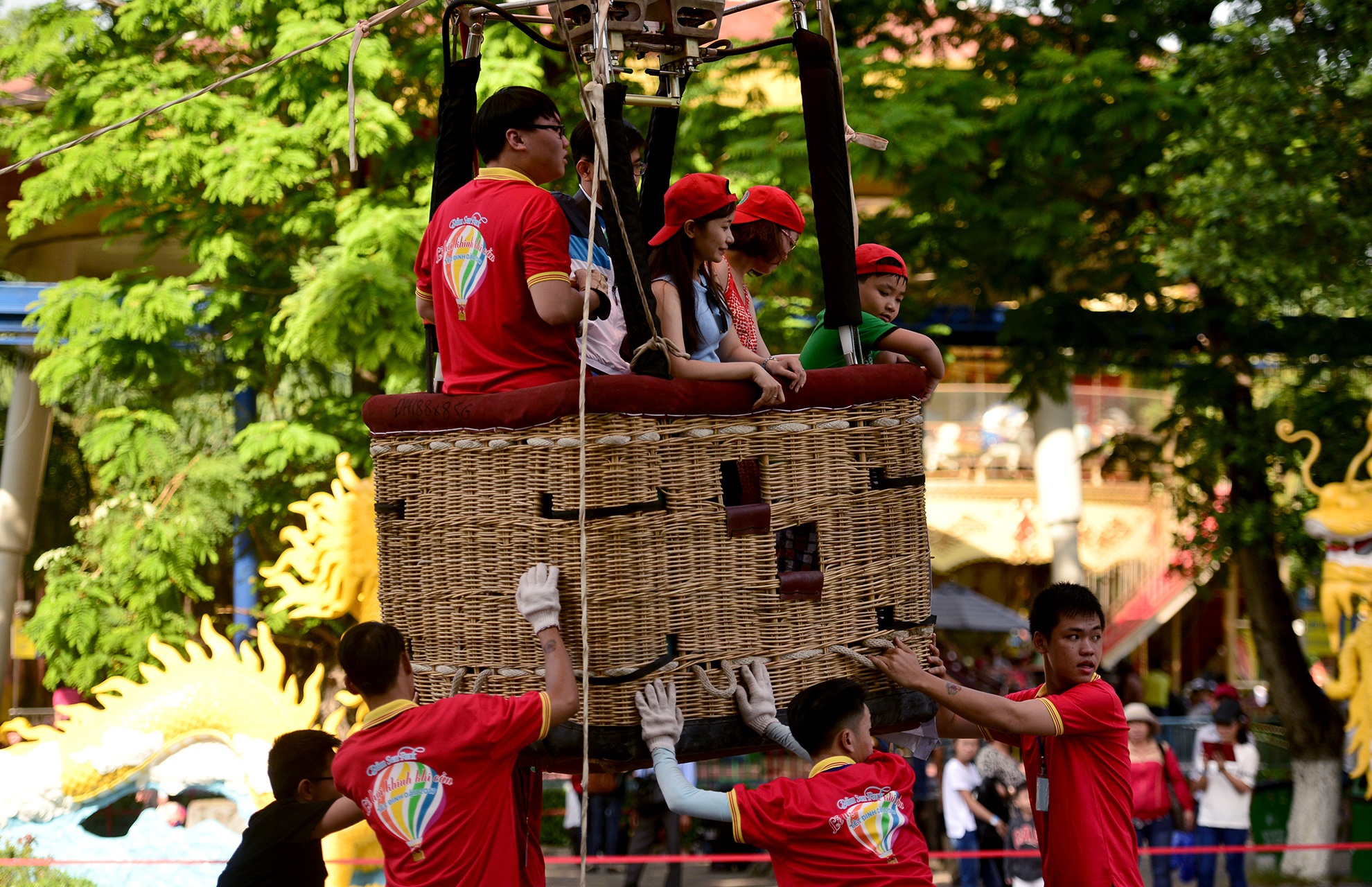 trai nghiem khinh khi cau o Sai Gon anh 7