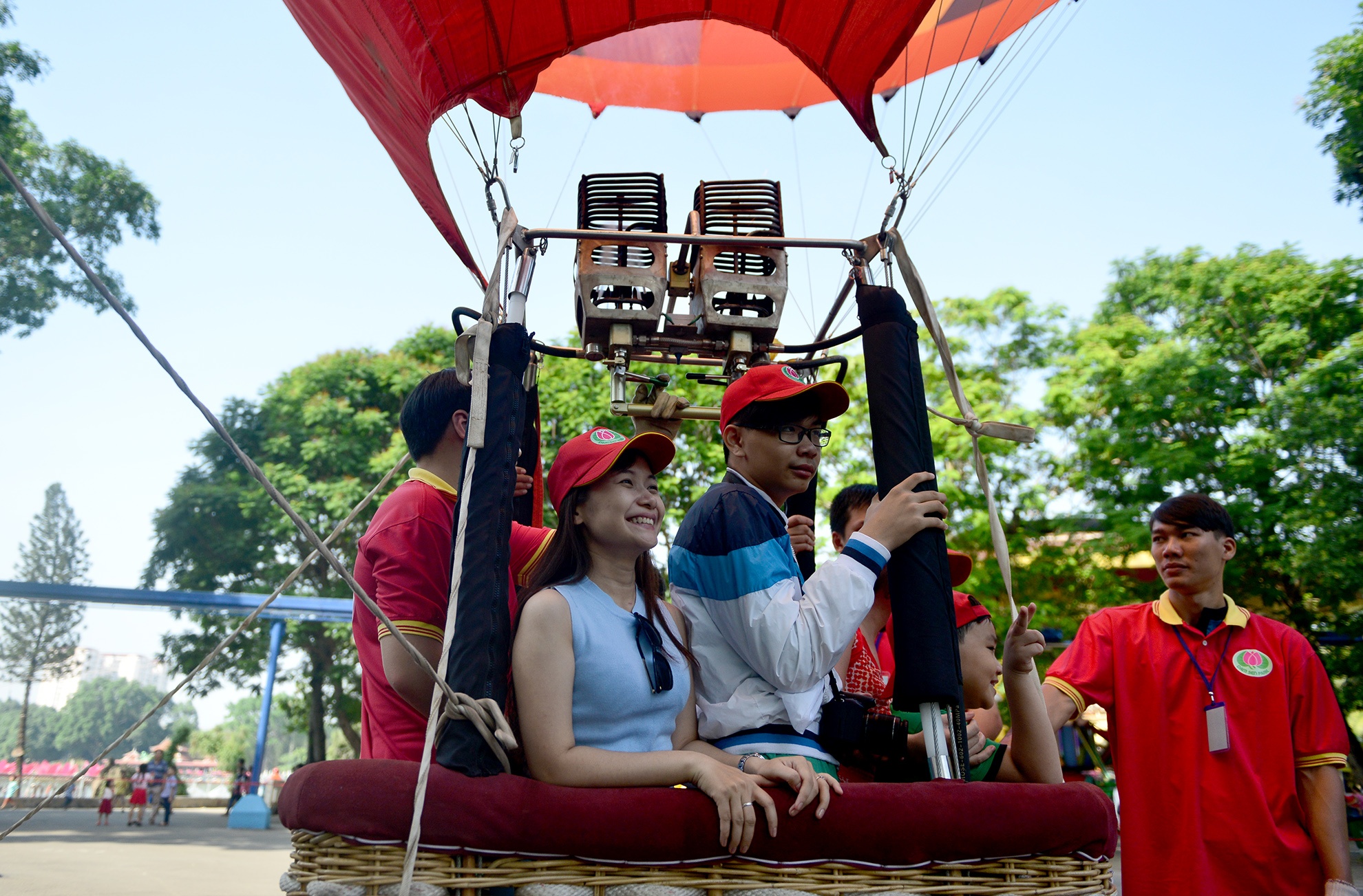 trai nghiem khinh khi cau o Sai Gon anh 11