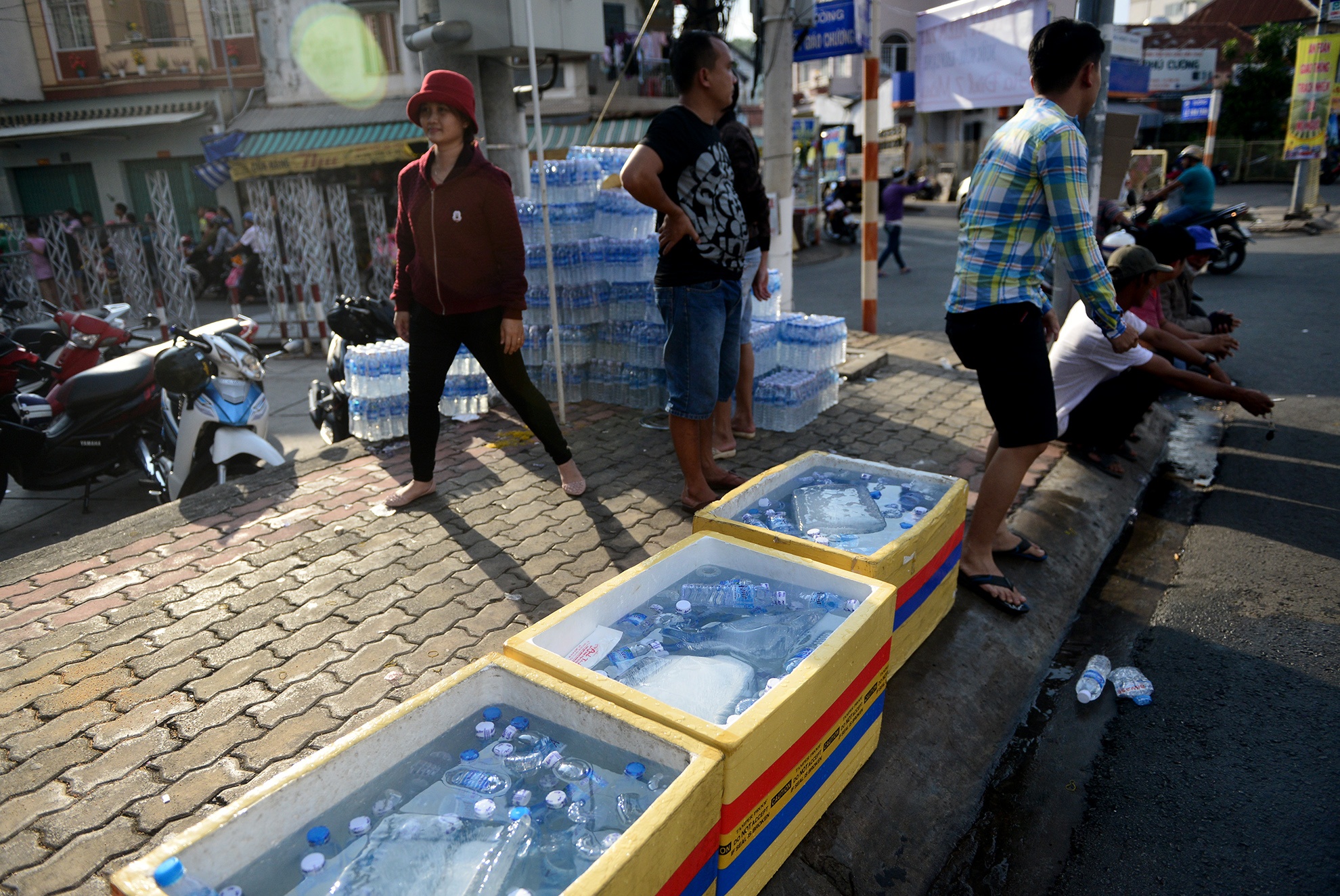 tuyen duong mien phi ngay ram o Binh Duong anh 3