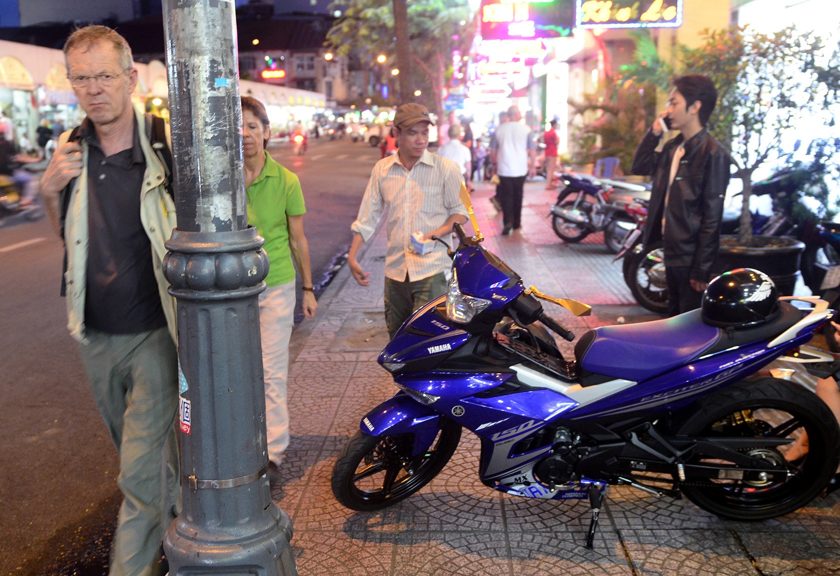 lan chiem via he o quan 1 vao ban dem anh 3