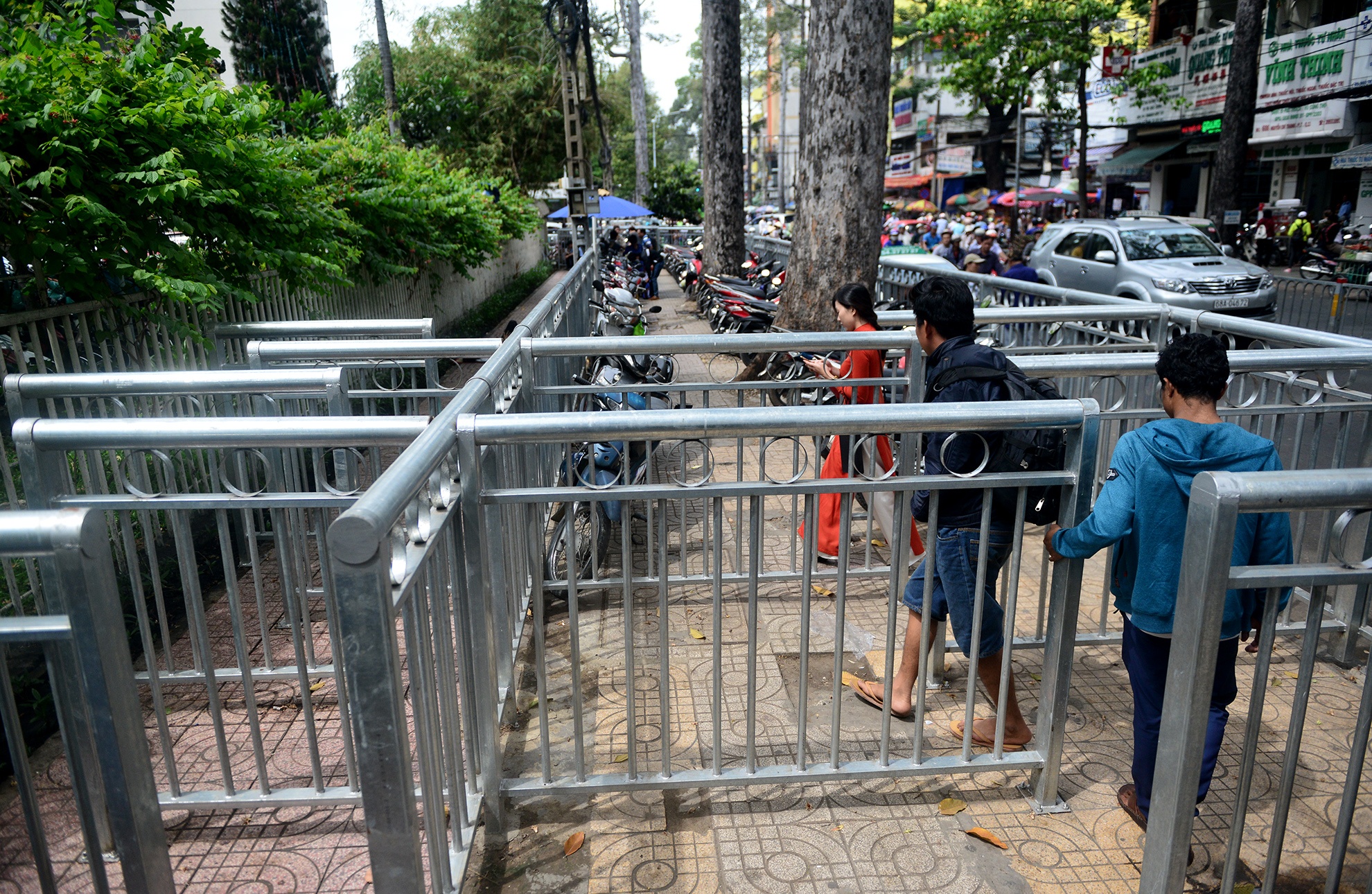 rao chan via he nhu chuong lon o Sai Gon anh 1