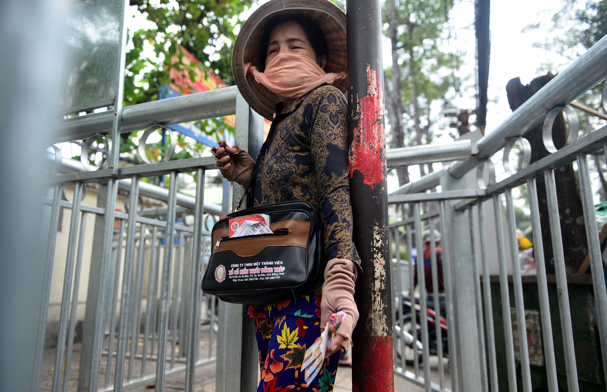 Thao bot rao chan via he nhu 'chuong thu' o Sai Gon hinh anh