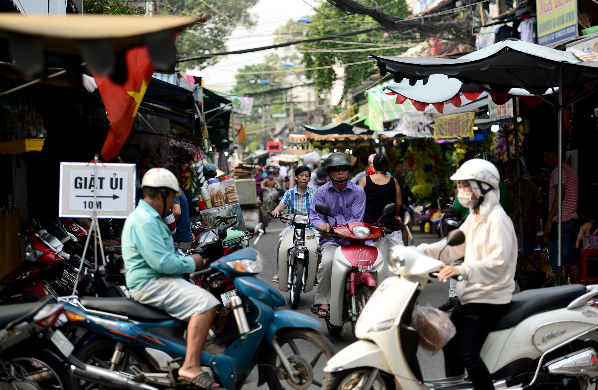 lan chiem via he,  long duong o cho hoa Ho Thi Ky anh 17