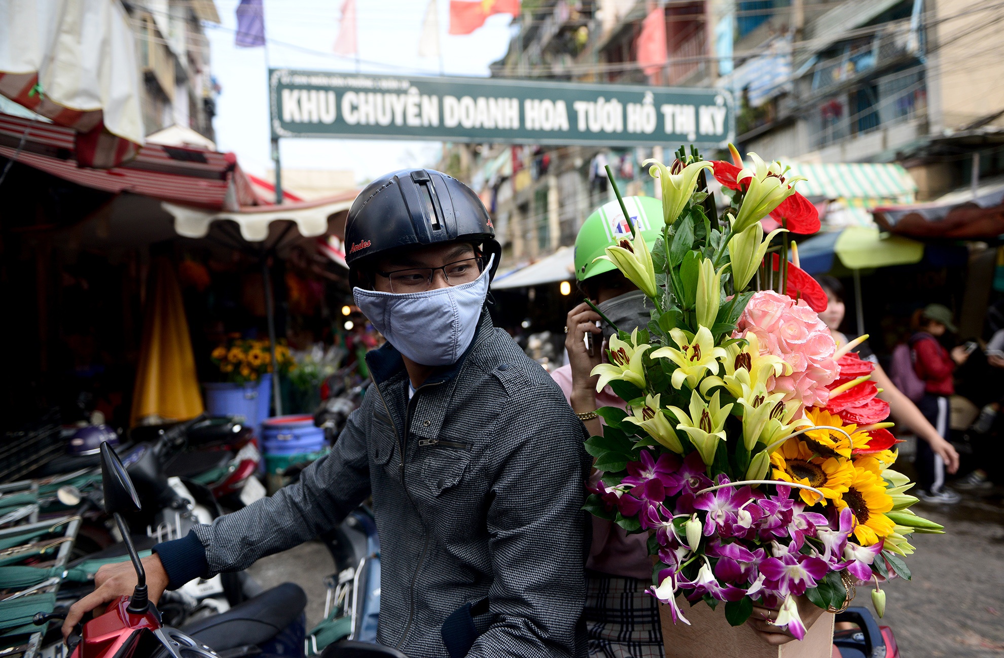 Via he, long duong 'bien mat' o cho hoa lon nhat Sai Gon hinh anh