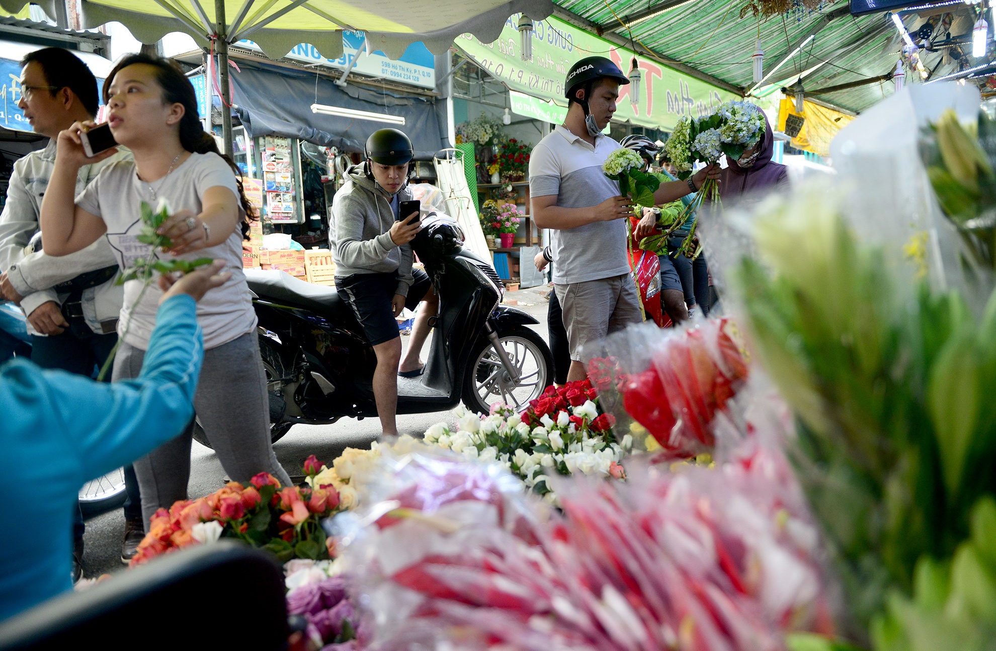 lan chiem via he,  long duong o cho hoa Ho Thi Ky anh 9