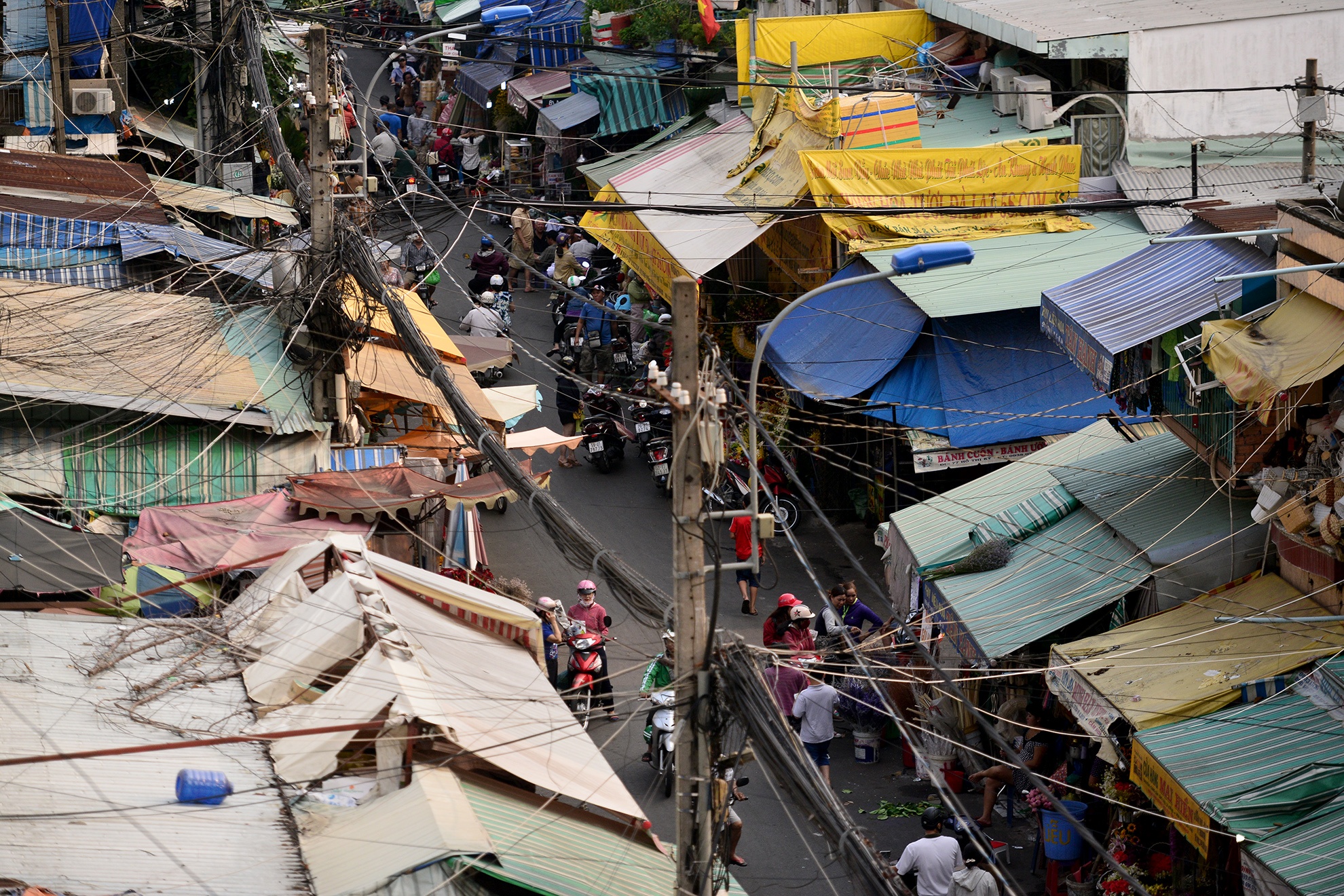 lan chiem via he,  long duong o cho hoa Ho Thi Ky anh 3