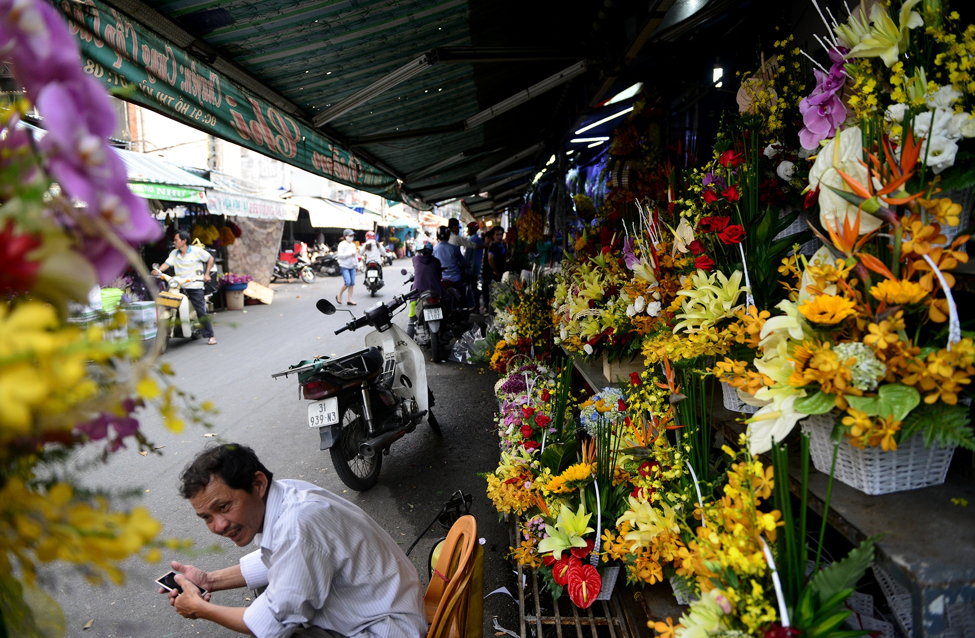 lan chiem via he,  long duong o cho hoa Ho Thi Ky anh 4