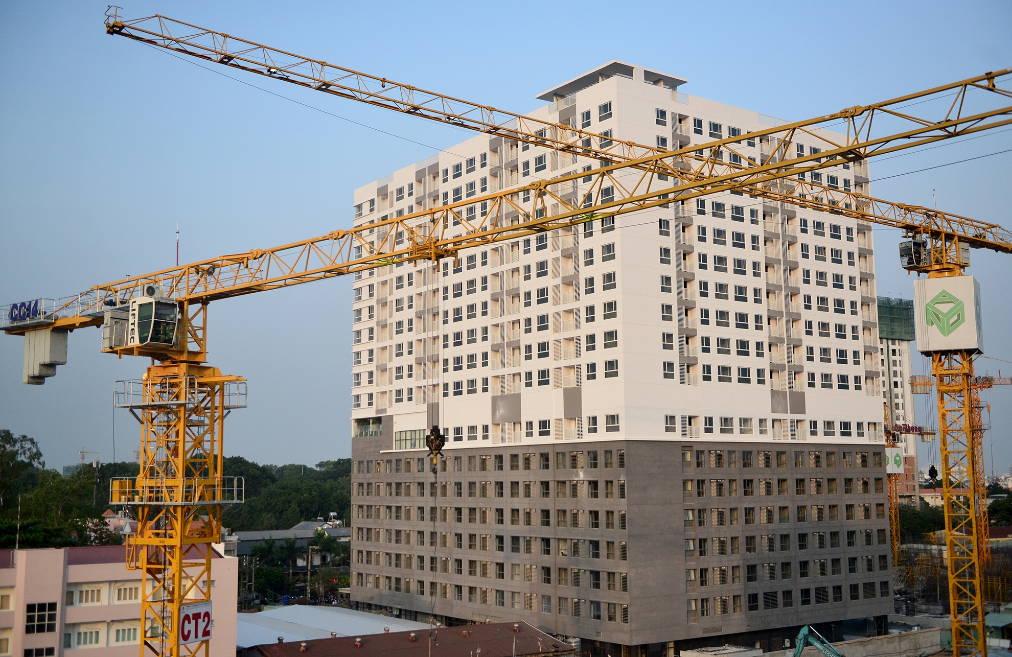 day dac du an bds toi san bay chi mat 5 phut anh 8