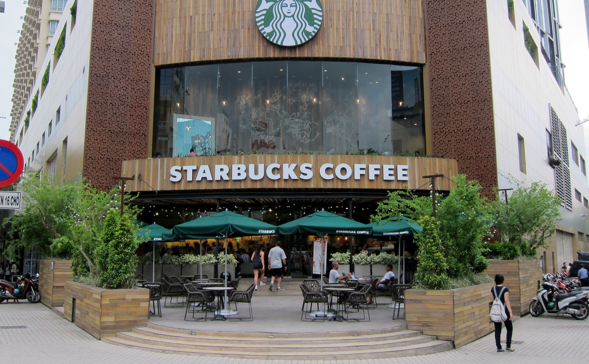 Mat tien quan ca phe tay tan hoang khi bi thao do anh 2