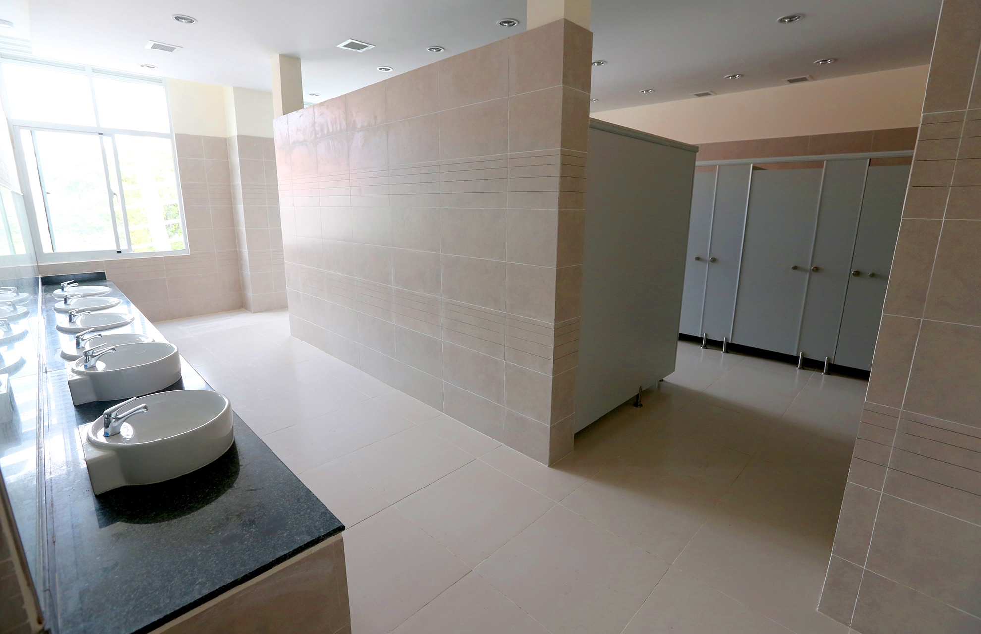 doc dao kien truc nha thieu nhi TP.HCM anh 12