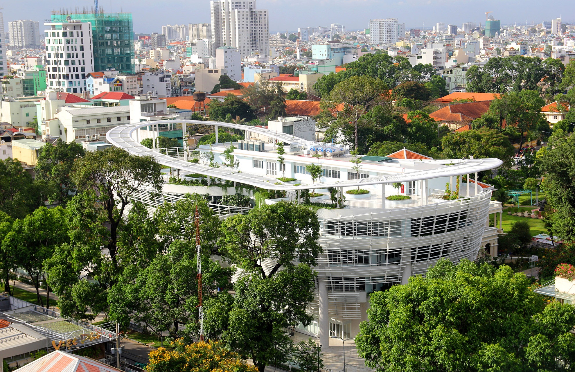 doc dao kien truc nha thieu nhi TP.HCM anh 1