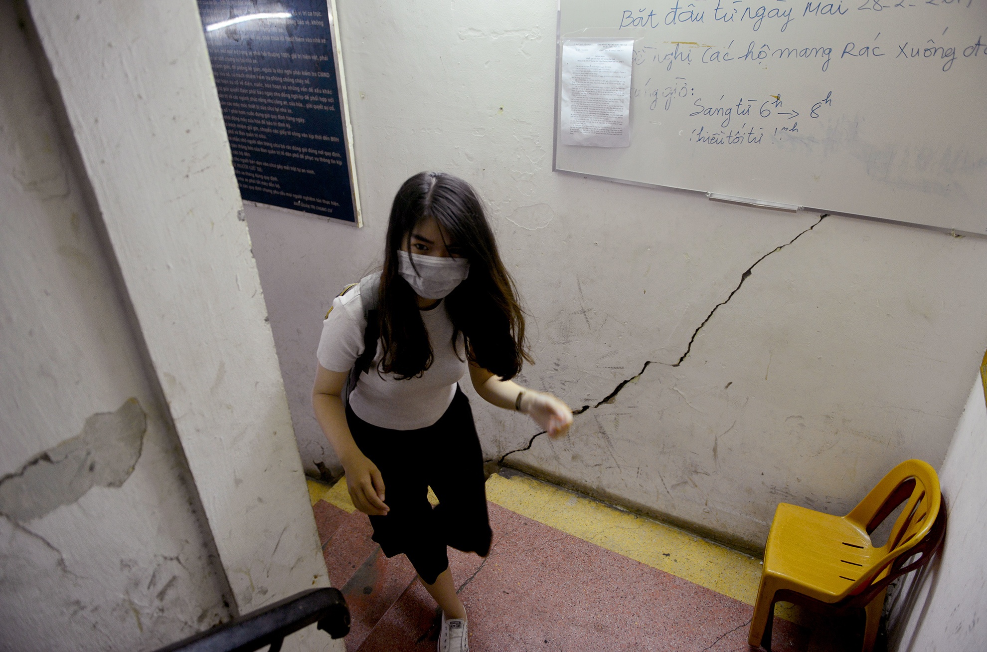 ben trong chung cu sap bi di doi o pho tay Sai Gon anh 19