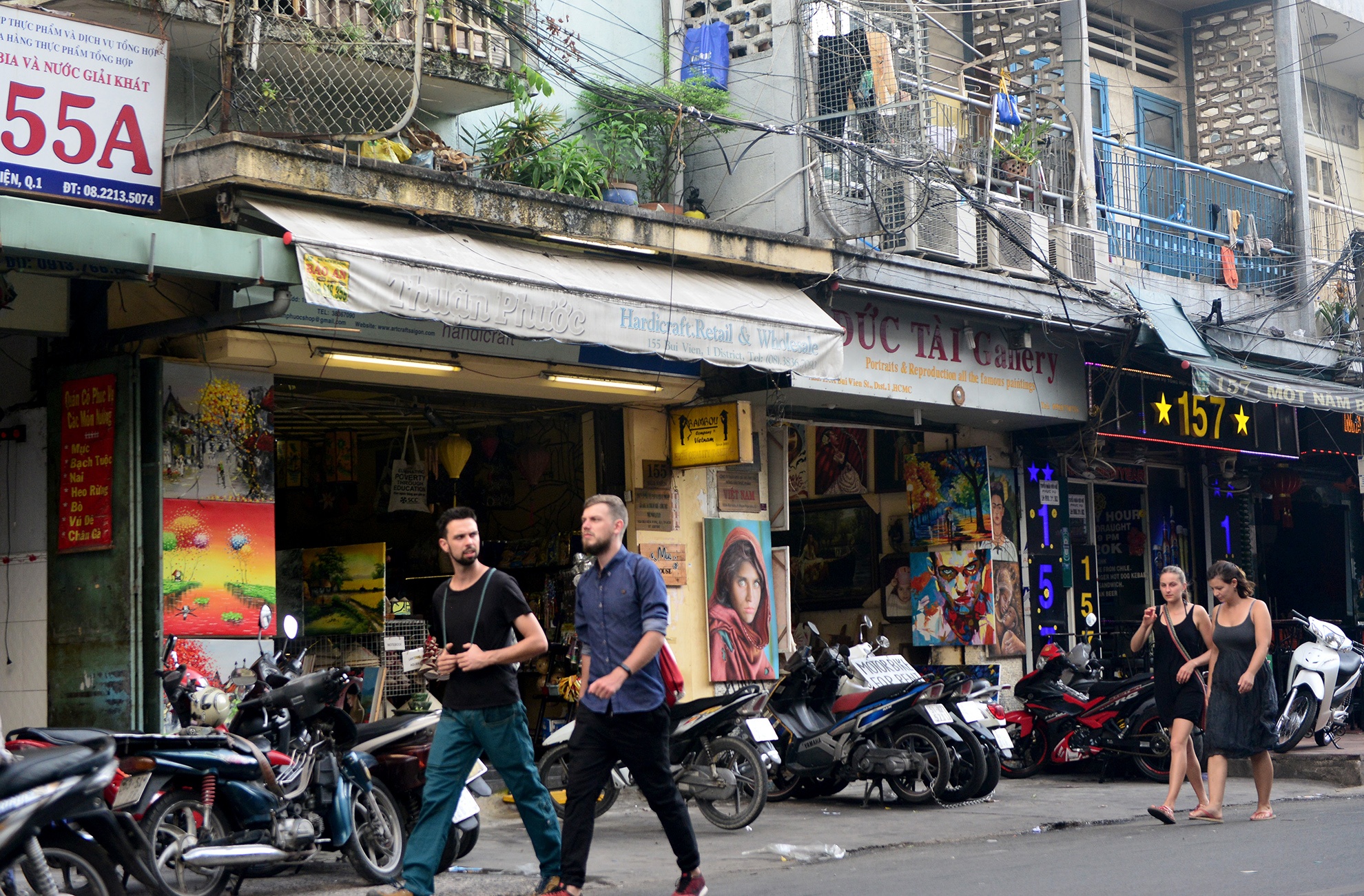 ben trong chung cu sap bi di doi o pho tay Sai Gon anh 2