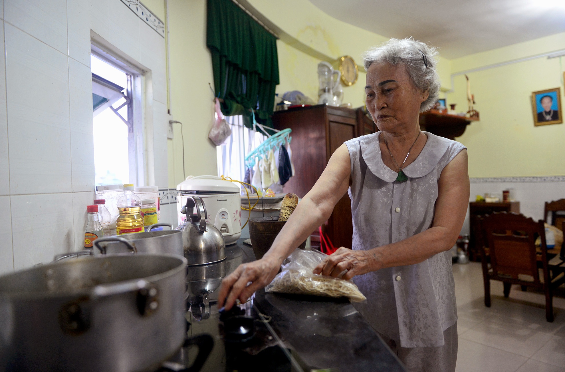 ben trong chung cu sap bi di doi o pho tay Sai Gon anh 9