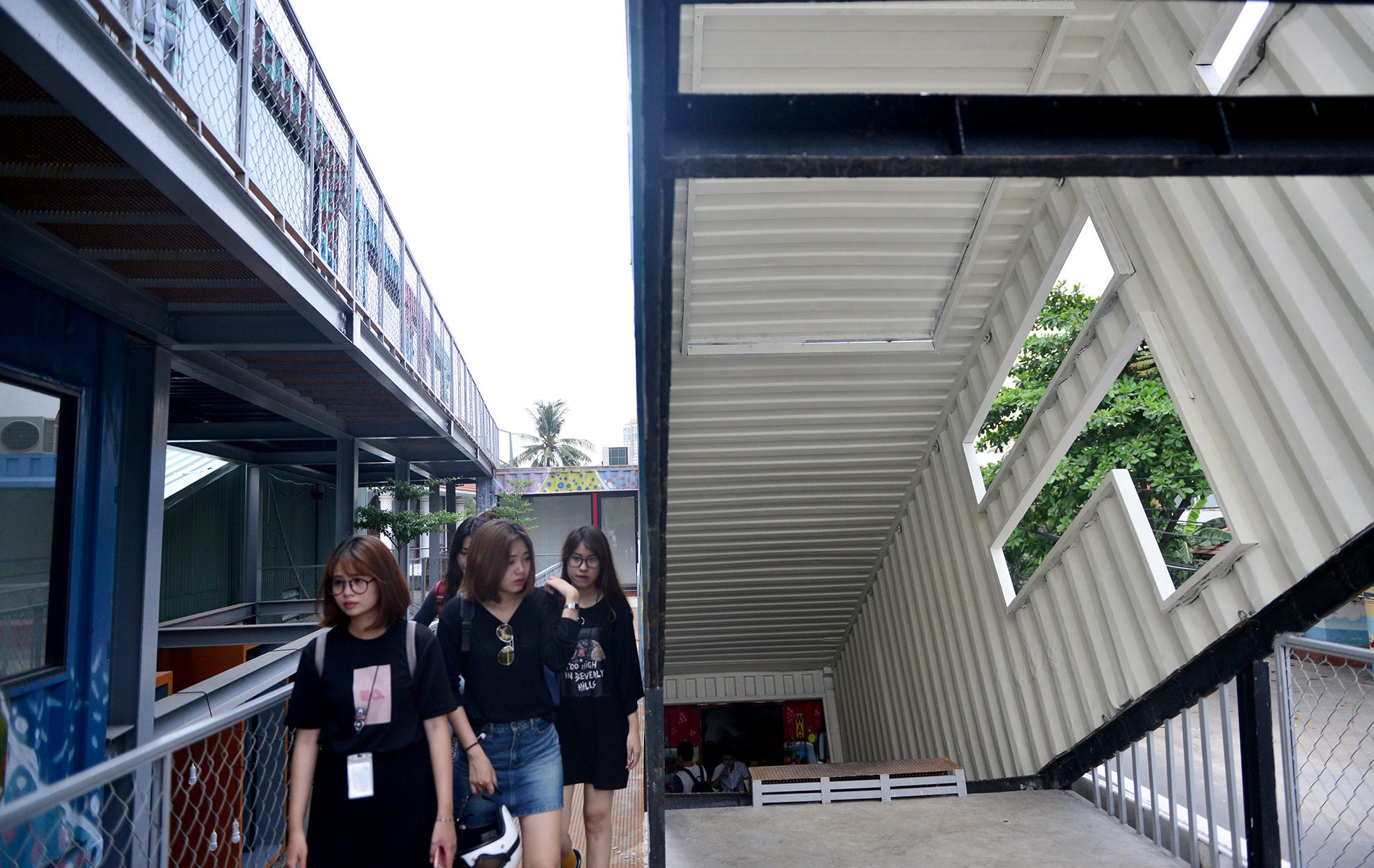 khu nghe thuat bang container lon nhat Sai Gon anh 4