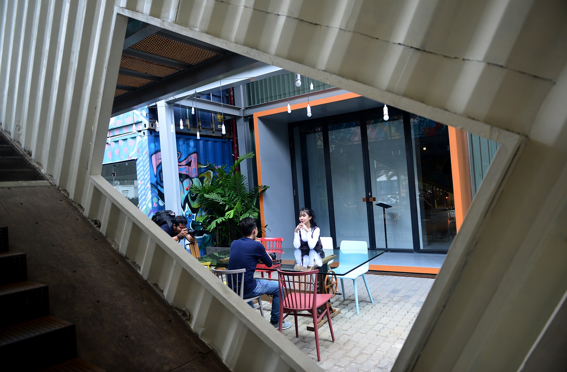 khu nghe thuat bang container lon nhat Sai Gon anh 8