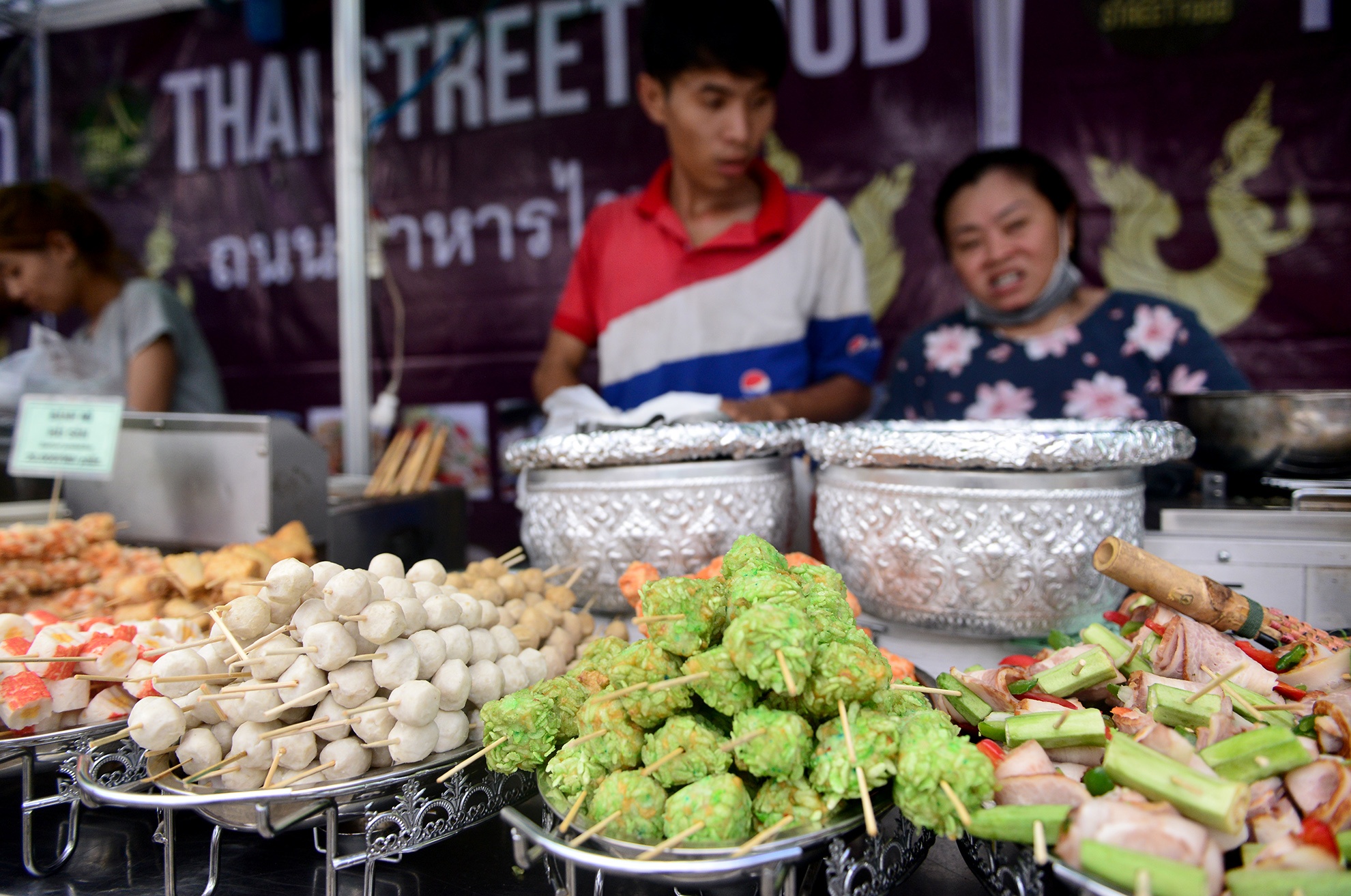 cho phien cuoi tuan trong cong vien ben Bach Dang anh 15