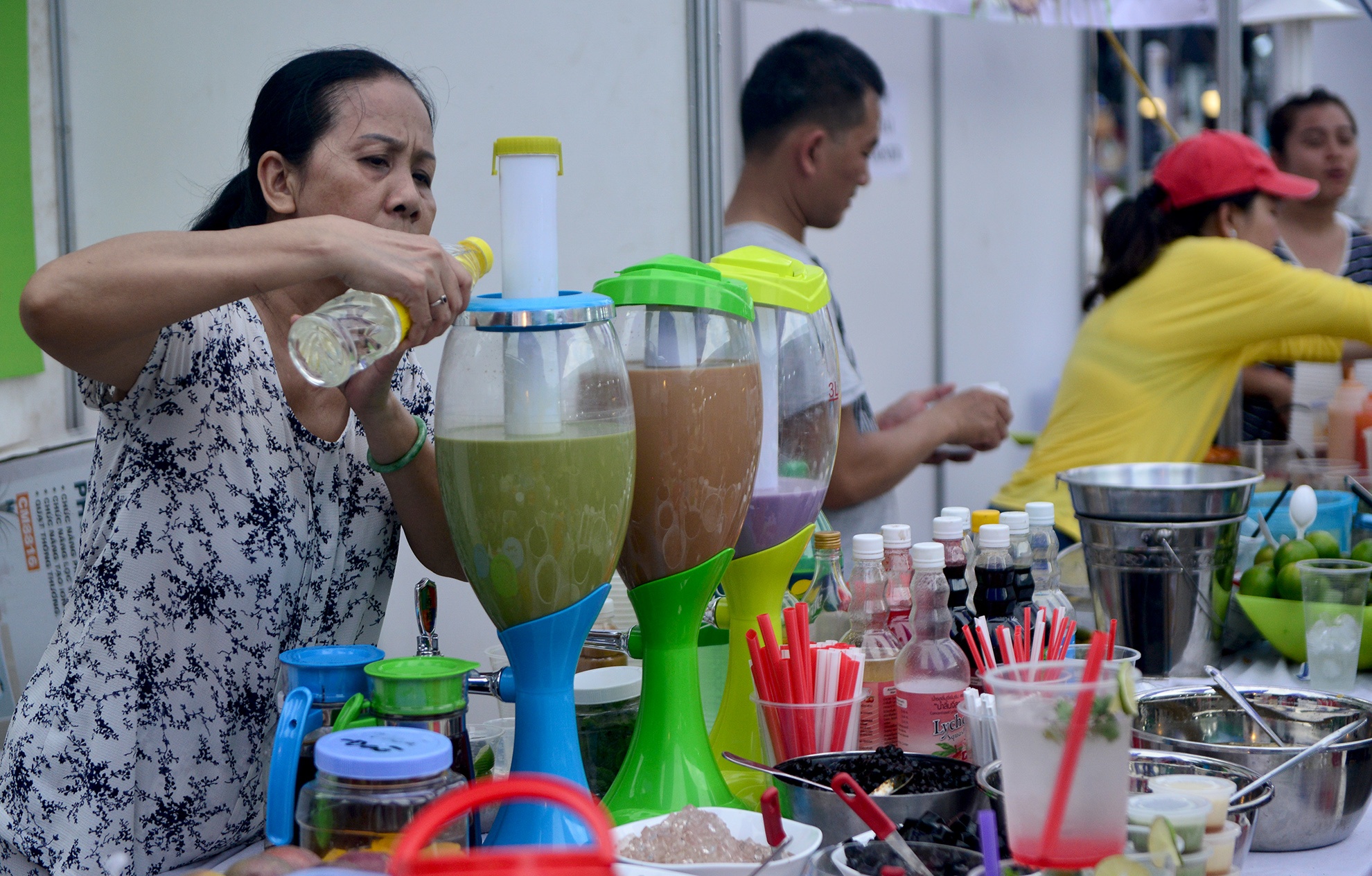 cho phien cuoi tuan trong cong vien ben Bach Dang anh 16