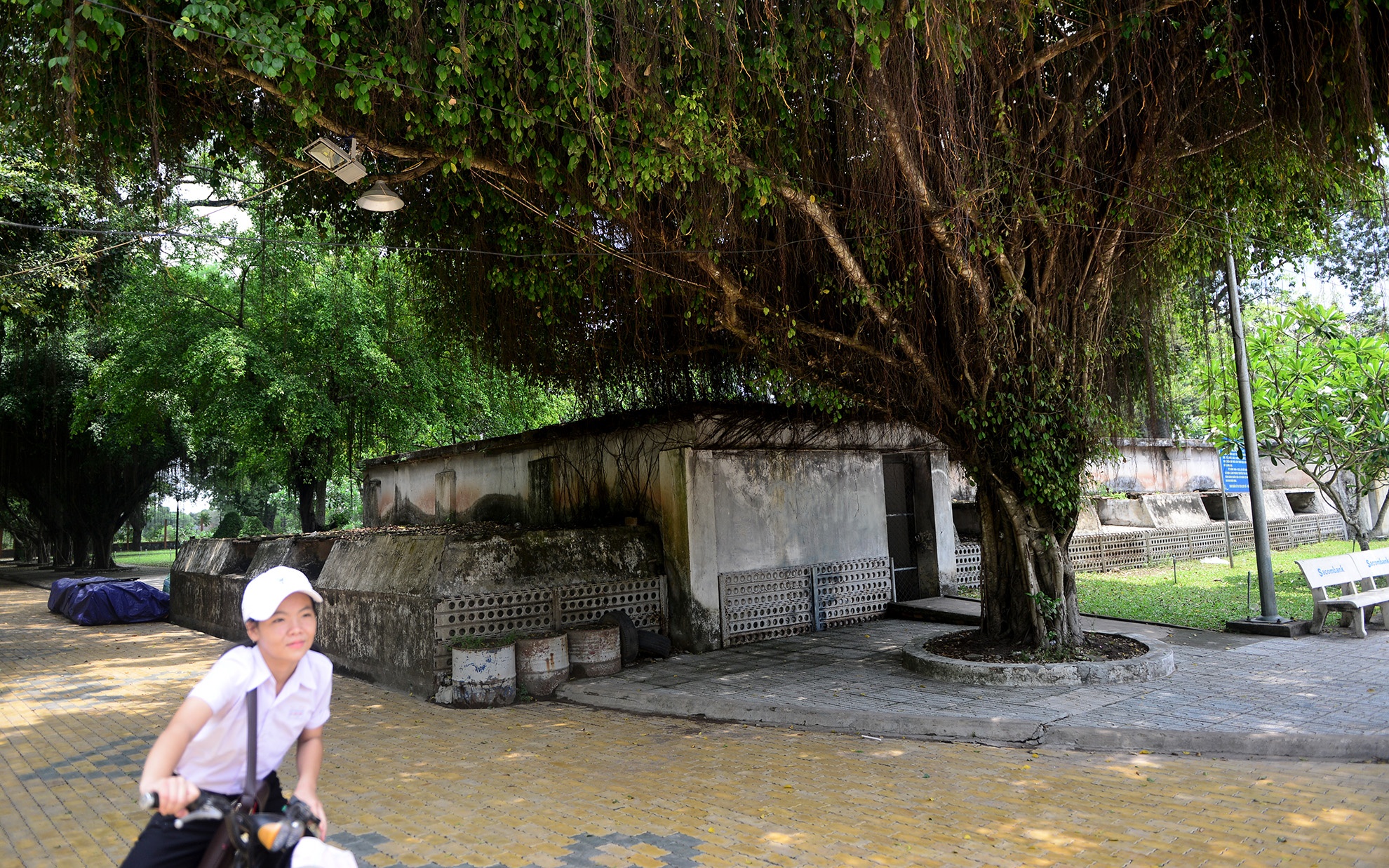 he thong lo cot cua My o cua ngo Sai Gon anh 1