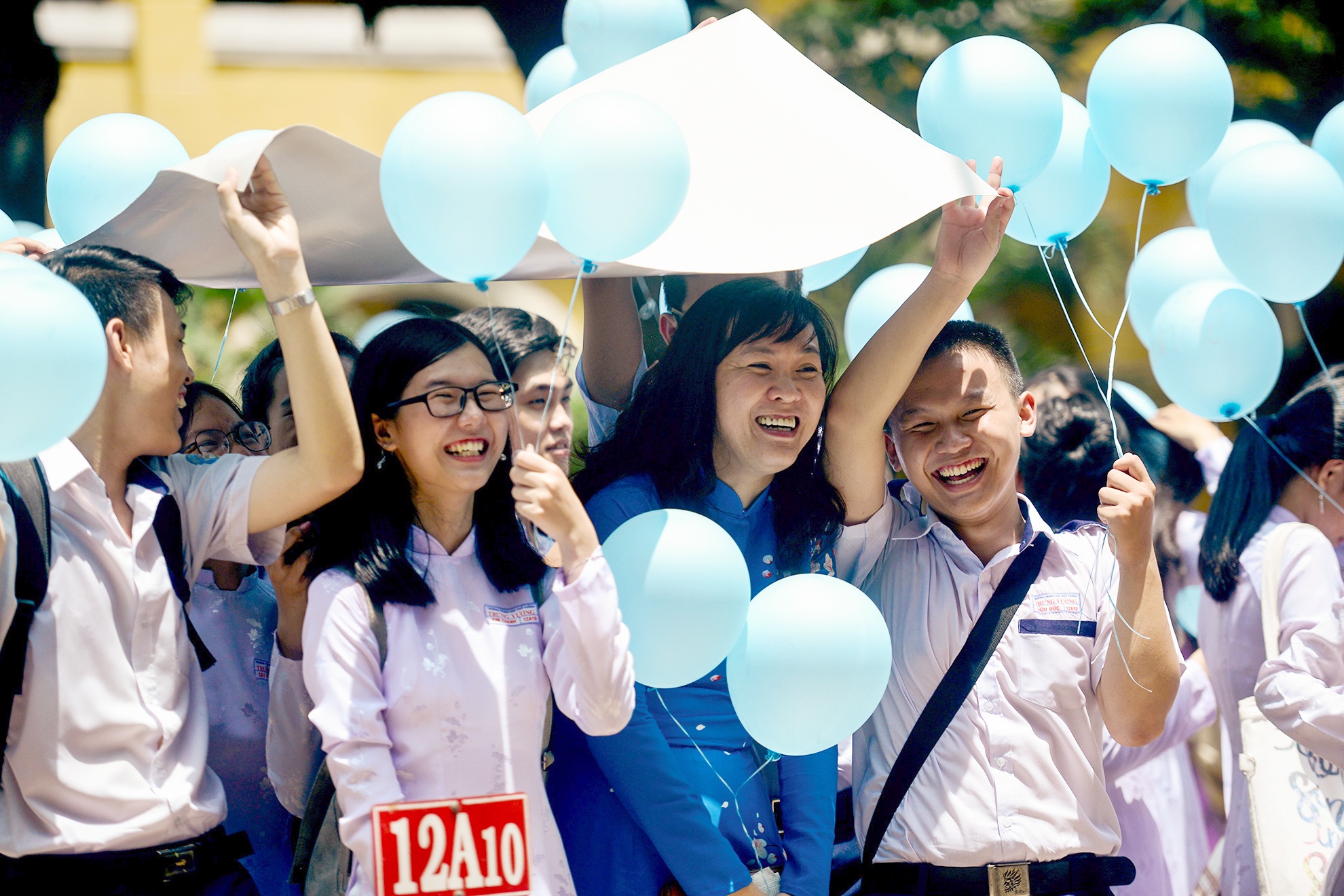 tri ân thầy cô ngày ra trường ảnh 9 tri an thay co ngay ra truong anh 9