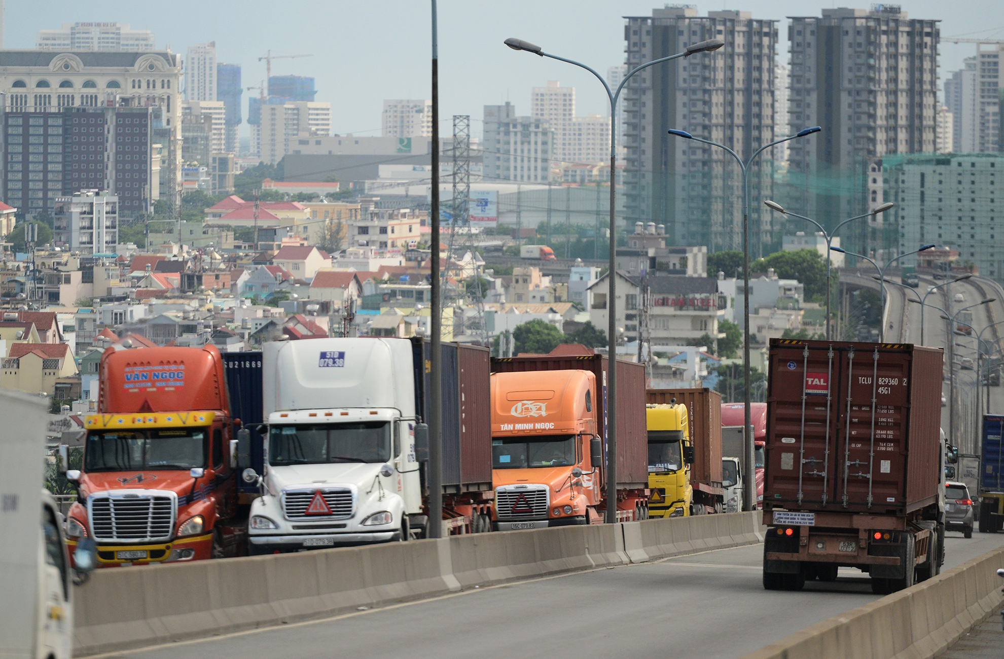 xe co bo qua cau Phu My anh 4