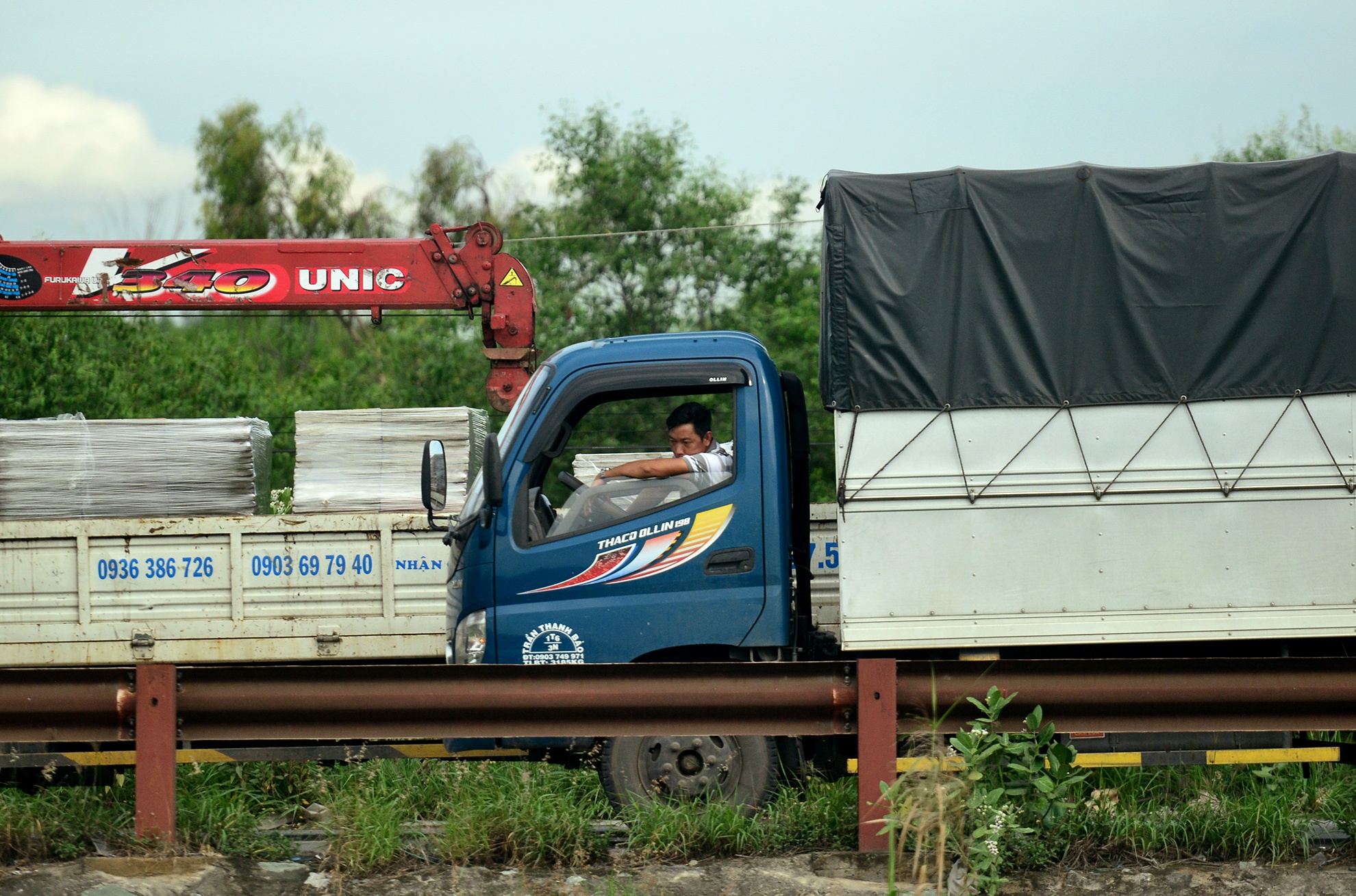 xe co bo qua cau Phu My anh 11