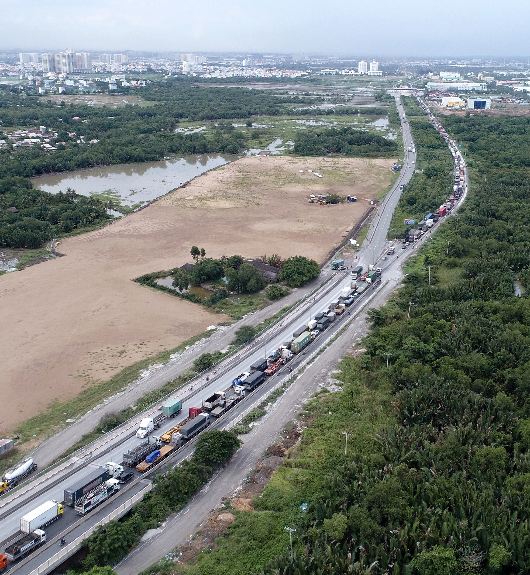 xe co bo qua cau Phu My anh 8