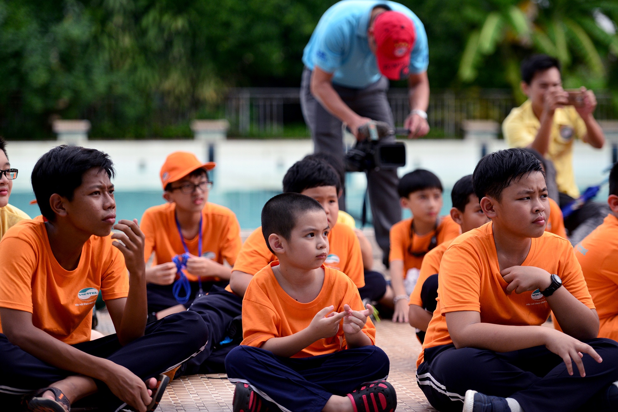 Anh Vien tap ky nang boi cho tre em Sai Gon anh 2