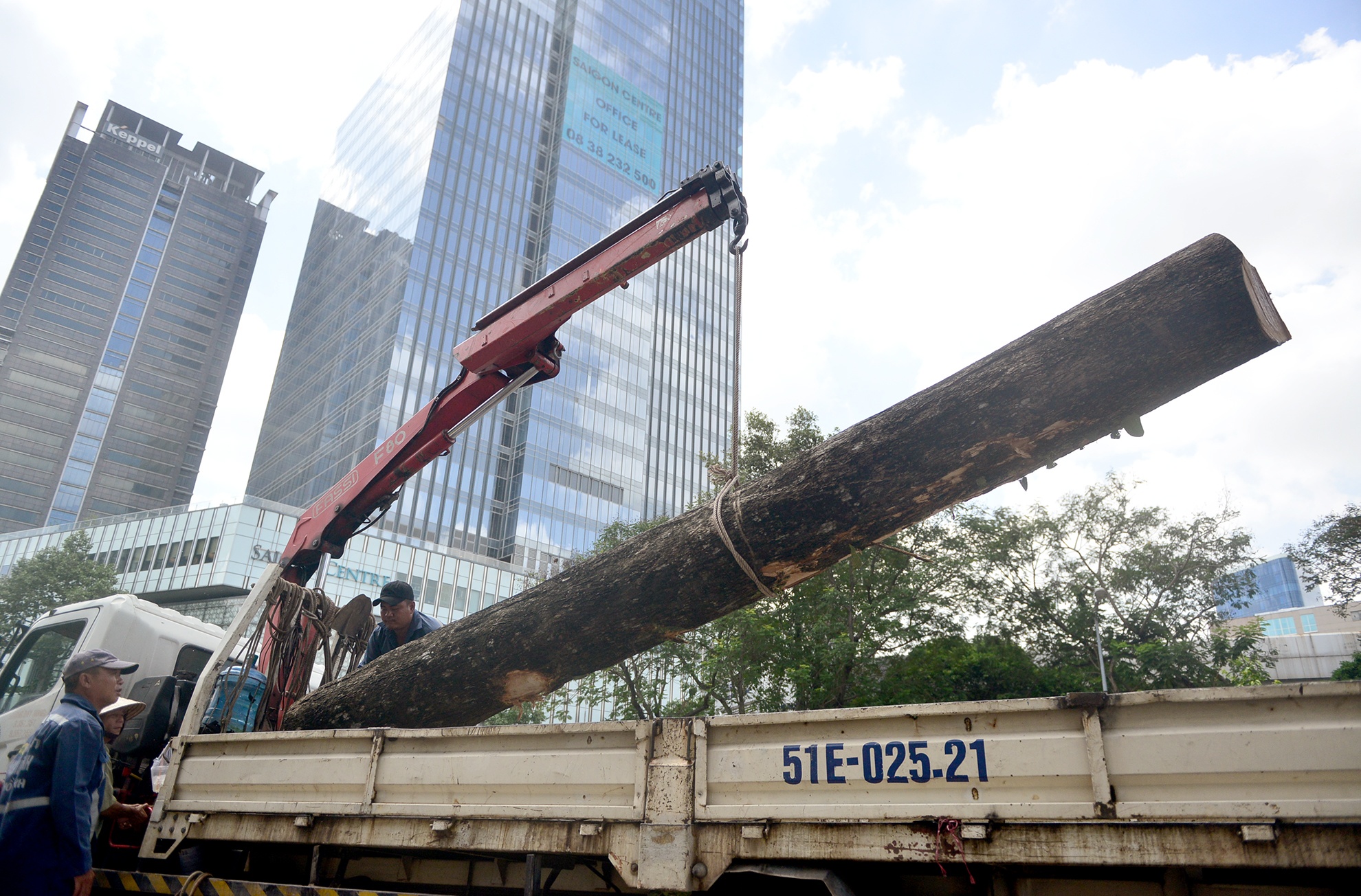 Don hang dau tren 50 nam tuoi o trung tam Sai Gon anh 12