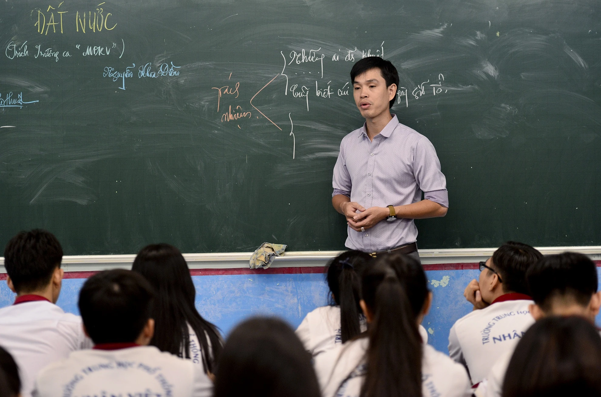 Canh on thi nuoc rut cua cac si tu Sai Gon anh 4