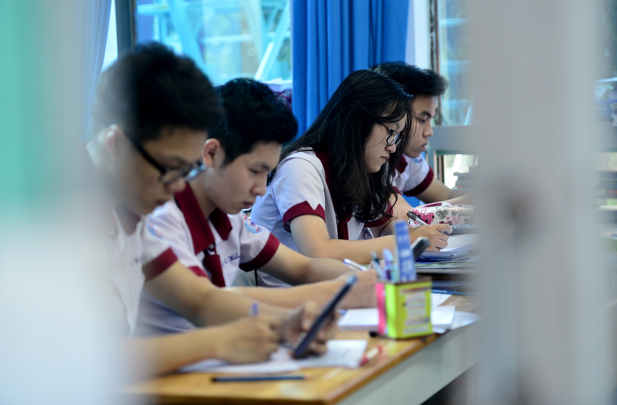 Canh on thi nuoc rut cua cac si tu Sai Gon anh 5