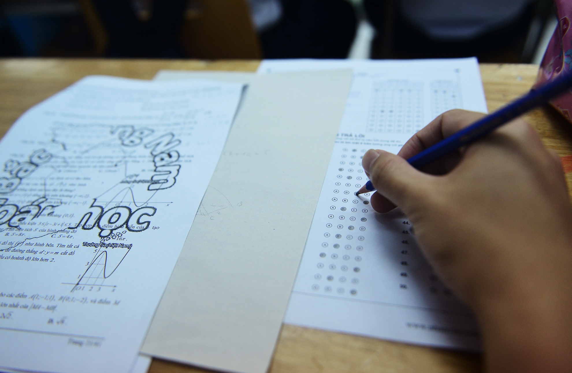 Canh on thi nuoc rut cua cac si tu Sai Gon anh 7