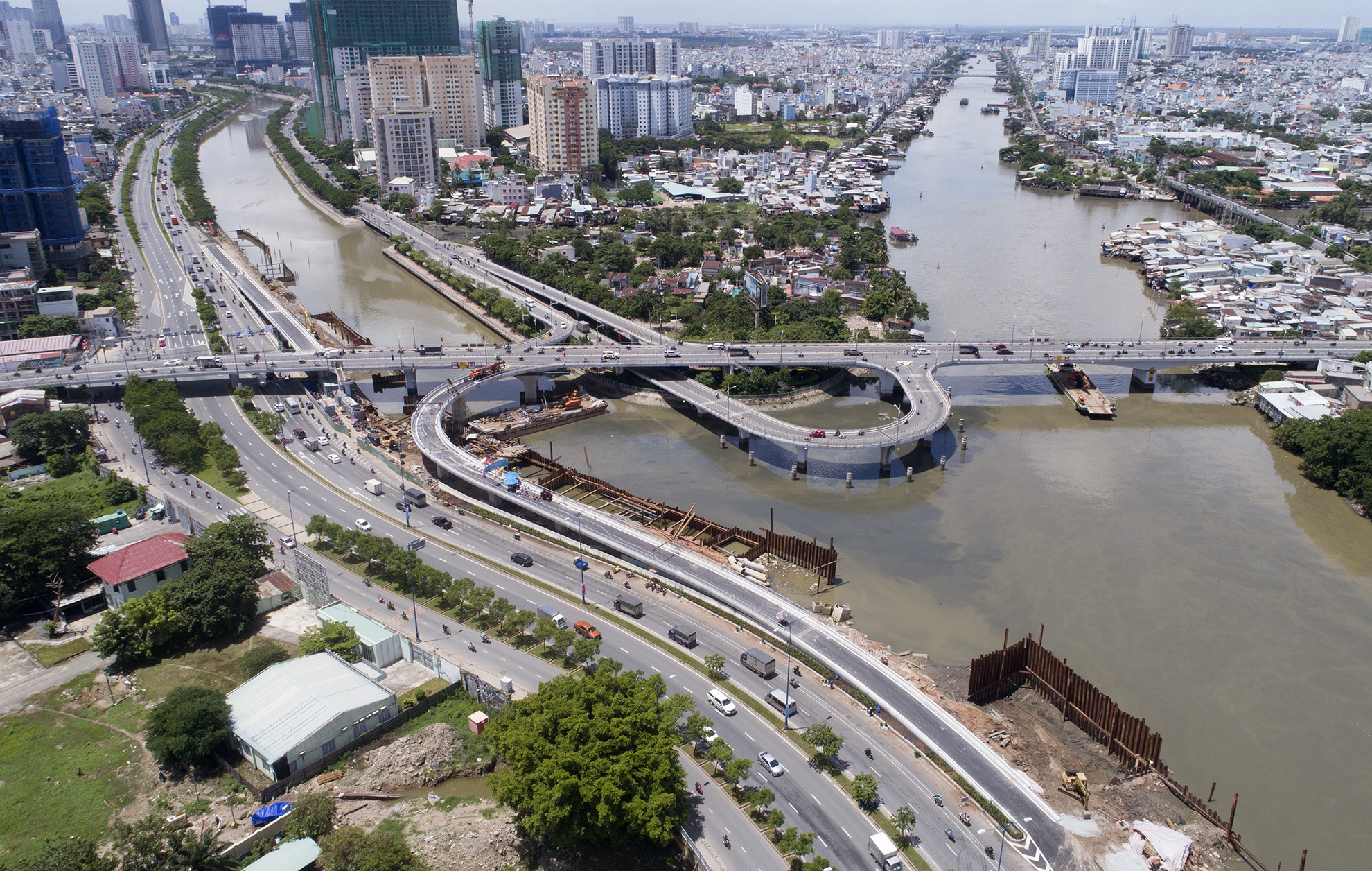 khanh thanh 2 nhanh moi cau Nguyen Van Cu anh 1