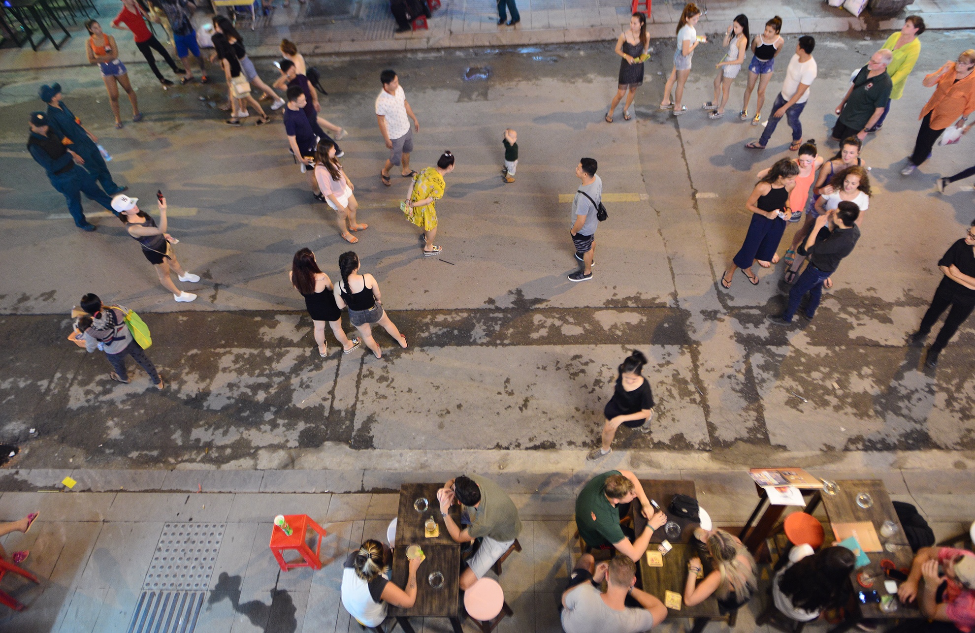 pho di bo Bui Vien hai ngay dau cam xe anh 10