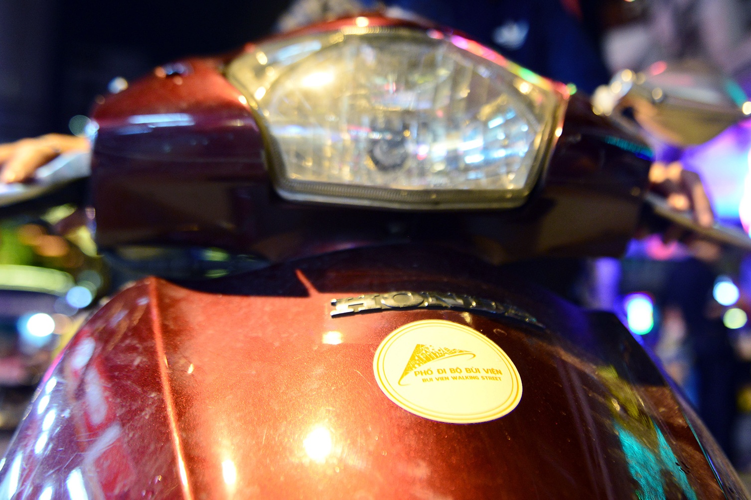 pho di bo Bui Vien hai ngay dau cam xe anh 3