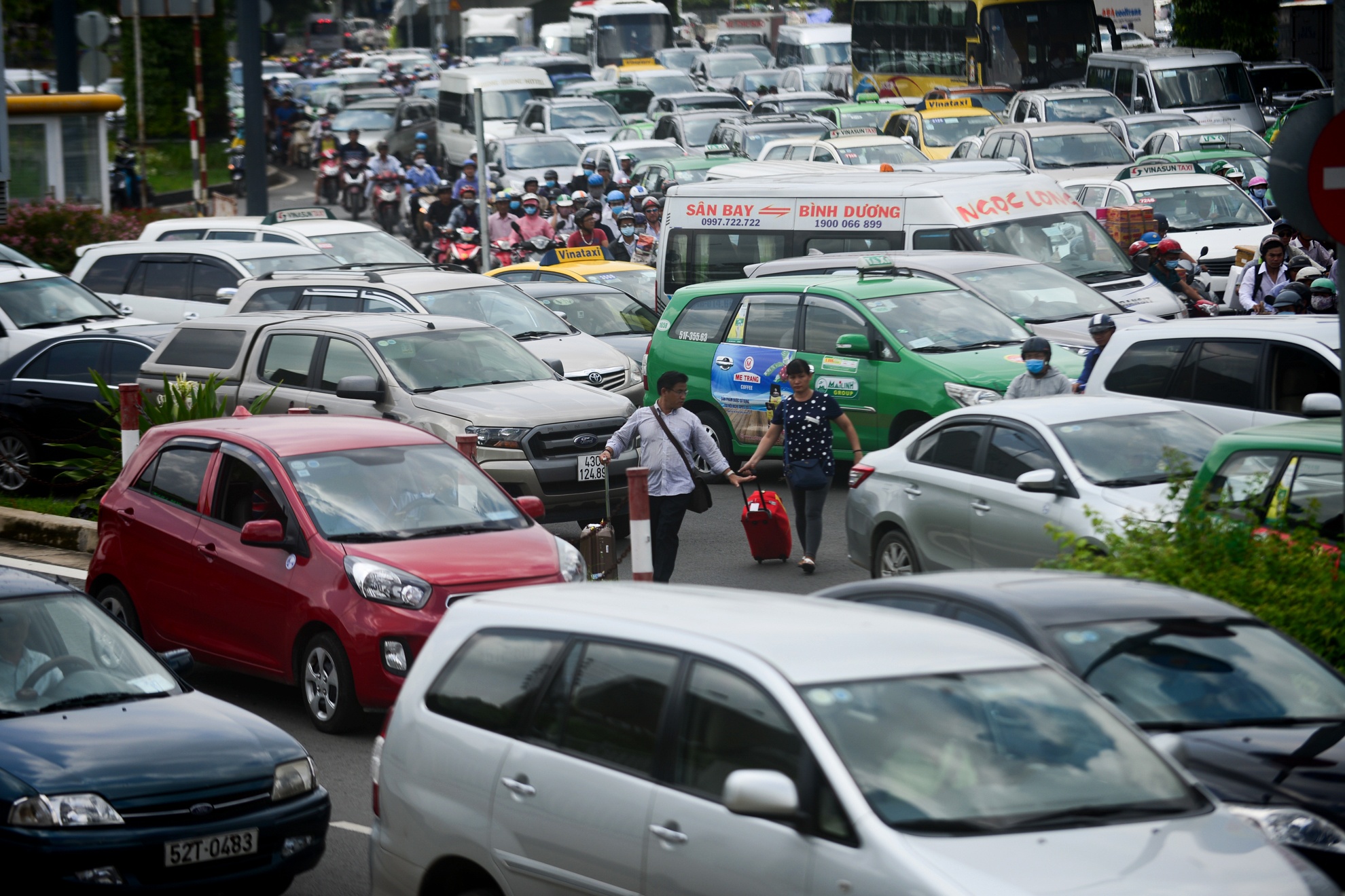 kẹt xe quanh sân bay ảnh 10 ket xe quanh san bay anh 10