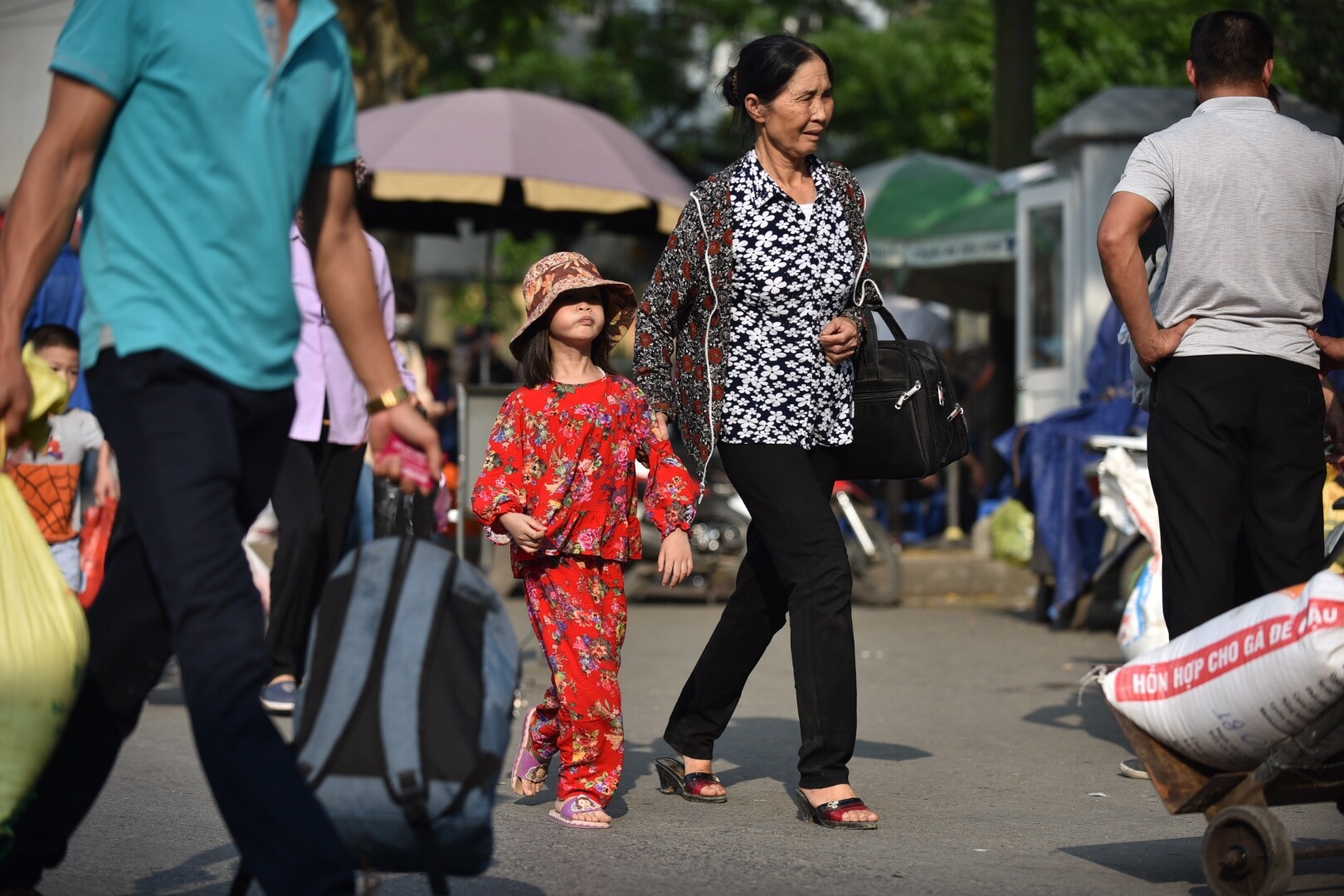 ket xe truoc san bay Tan Son Nhat anh 15