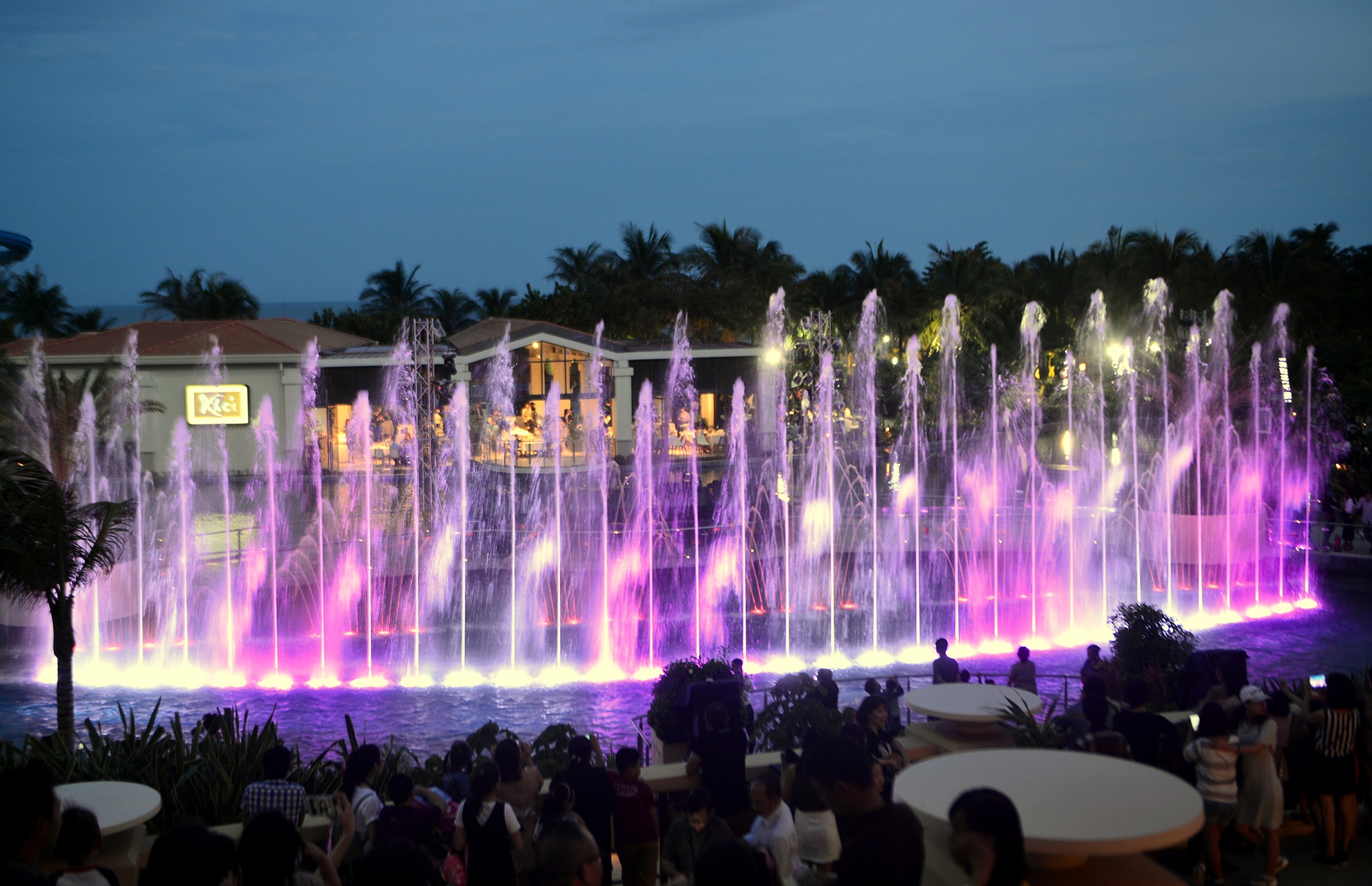 Dai nhac nuoc kieu Las Vegas o Viet Nam anh 1