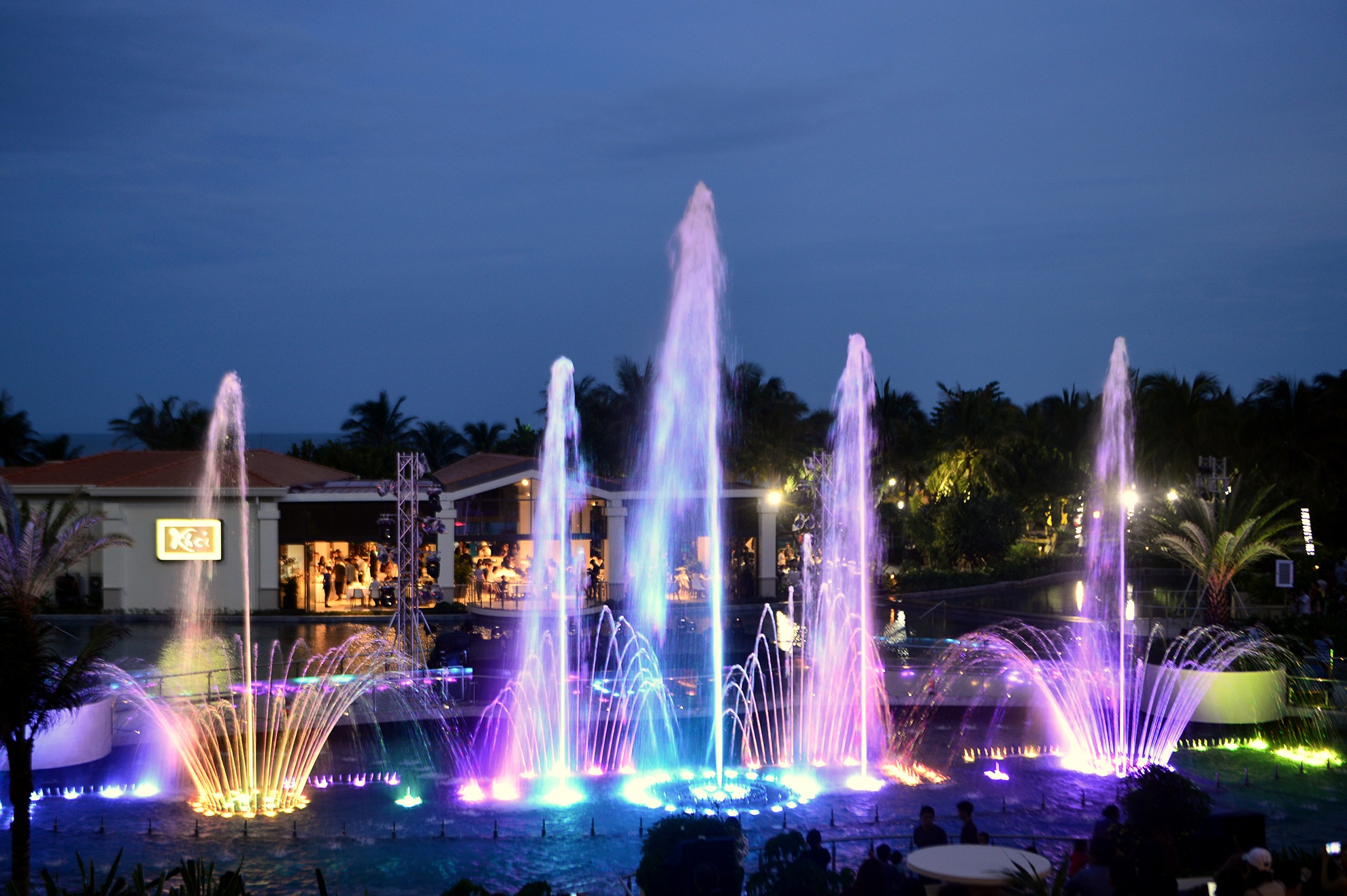 Dai nhac nuoc kieu Las Vegas o Viet Nam anh 5