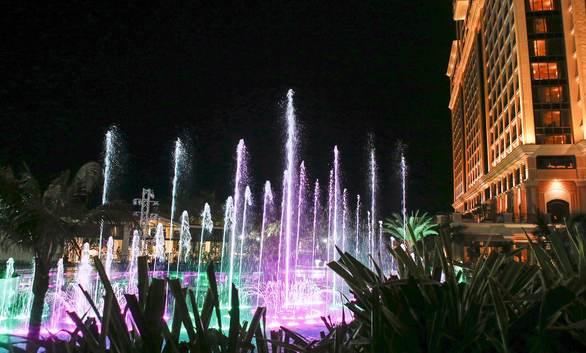 Dai nhac nuoc kieu Las Vegas o Viet Nam anh 9