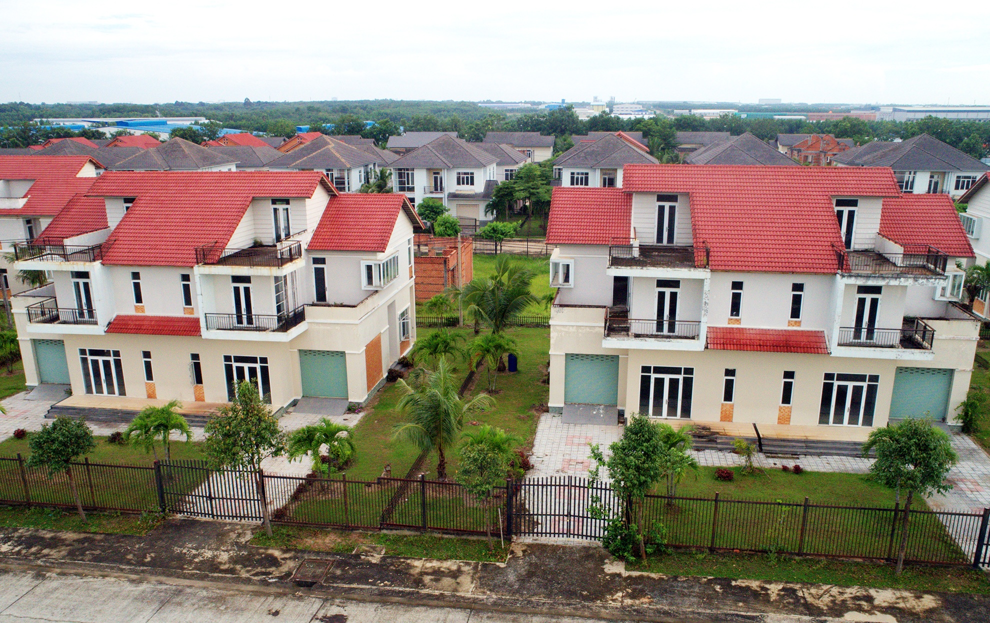 biet thu,  nha pho bo hoang o Binh Duong anh 13