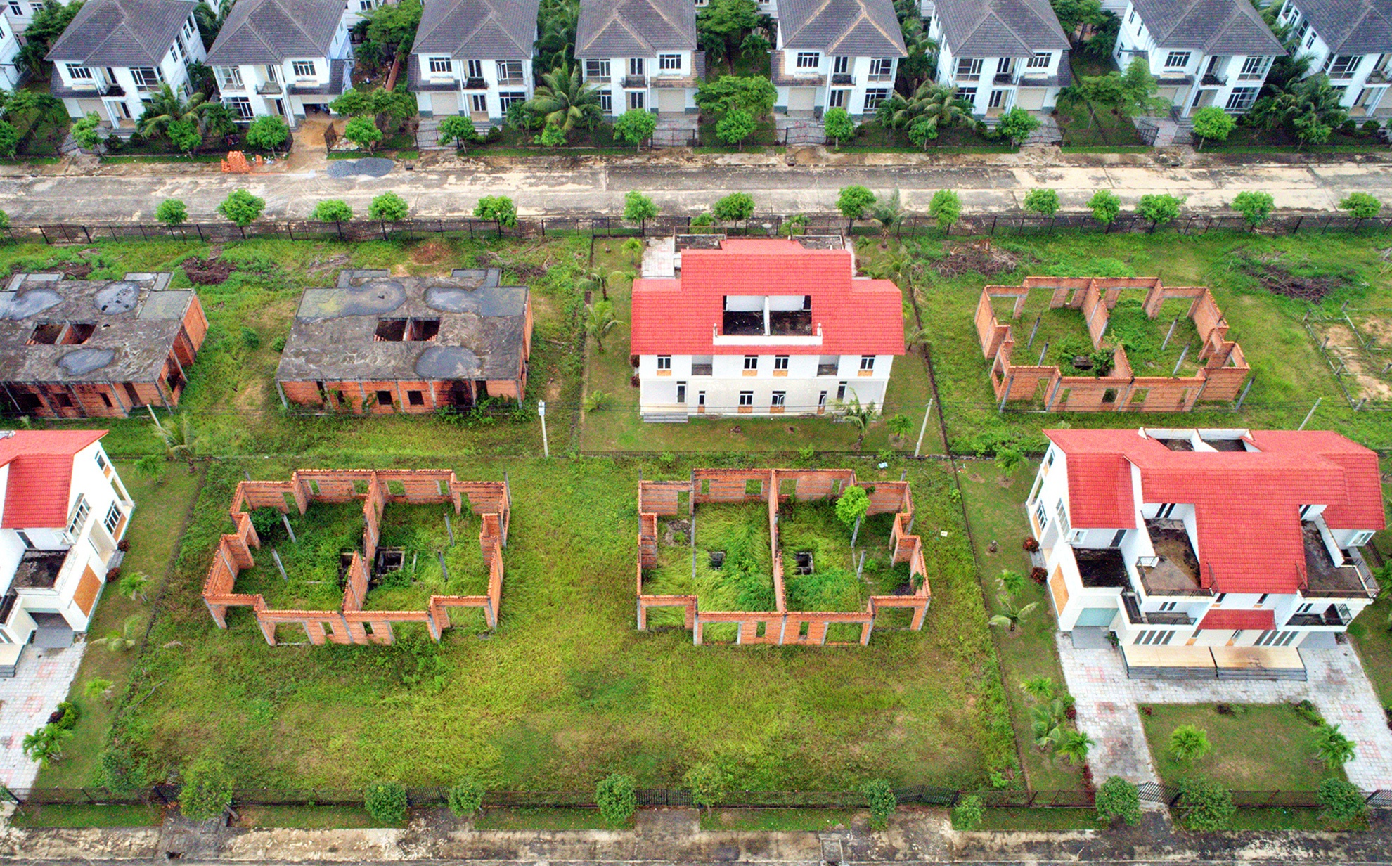 biet thu,  nha pho bo hoang o Binh Duong anh 15