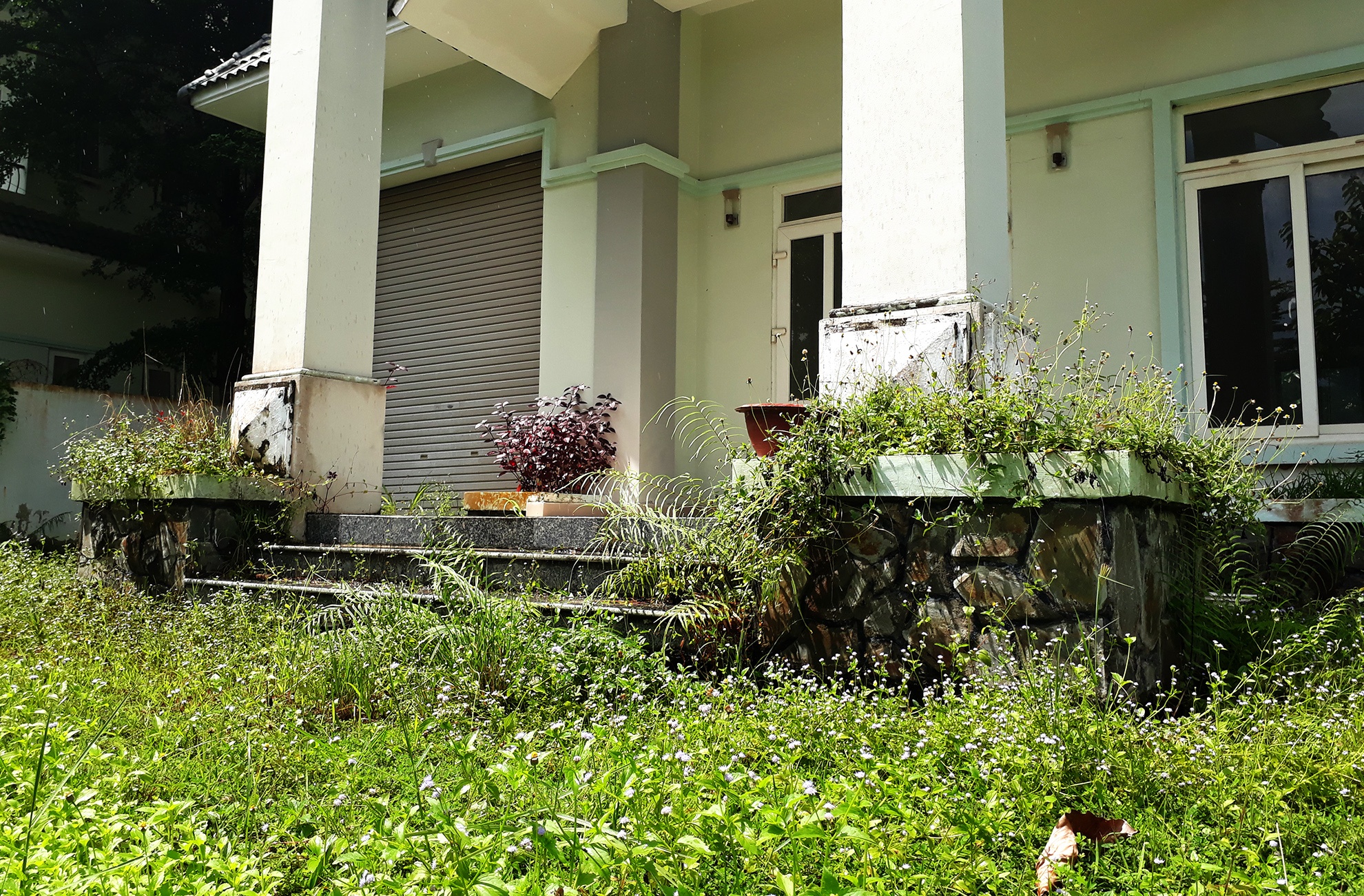 biet thu,  nha pho bo hoang o Binh Duong anh 9