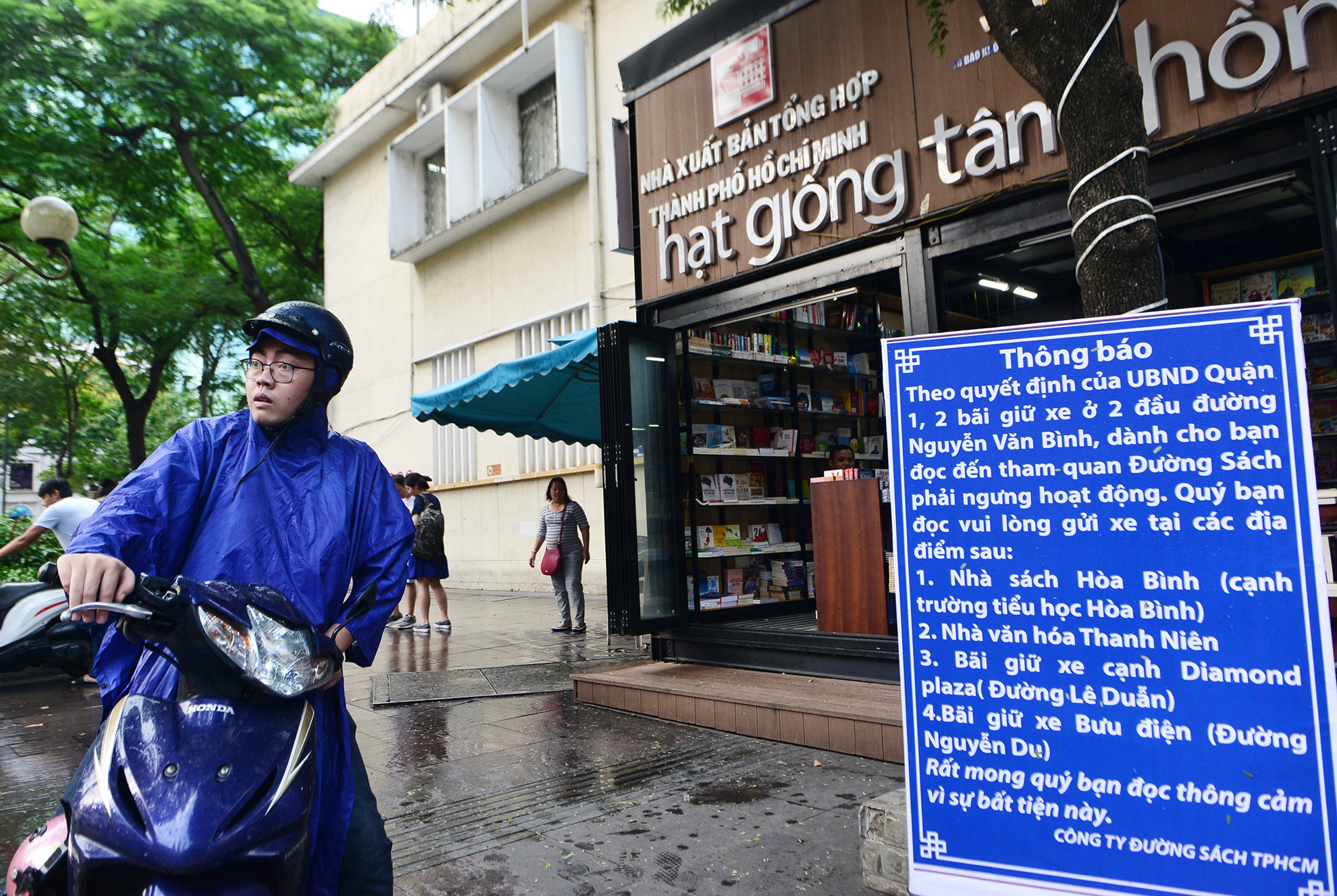 Giam doc duong sach Nguyen Van Binh: Mong ban doc thong cam hinh anh