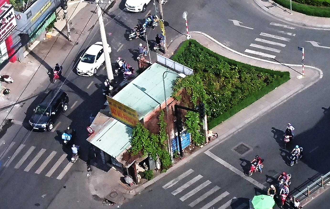 Can nha 4 mat tien an ngu nga tu trong diem Sai Gon hinh anh