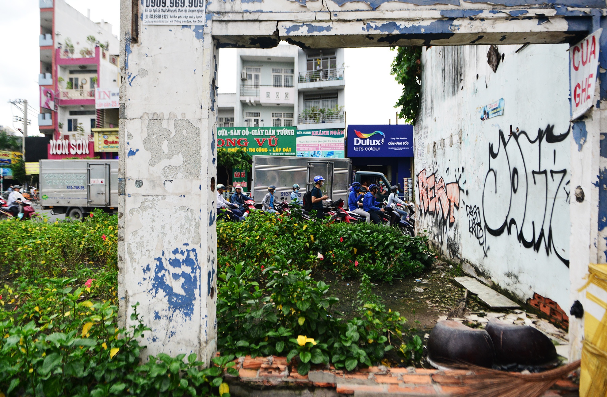 Can nha 4 mat tien giua nga tu o Sai Gon anh 11