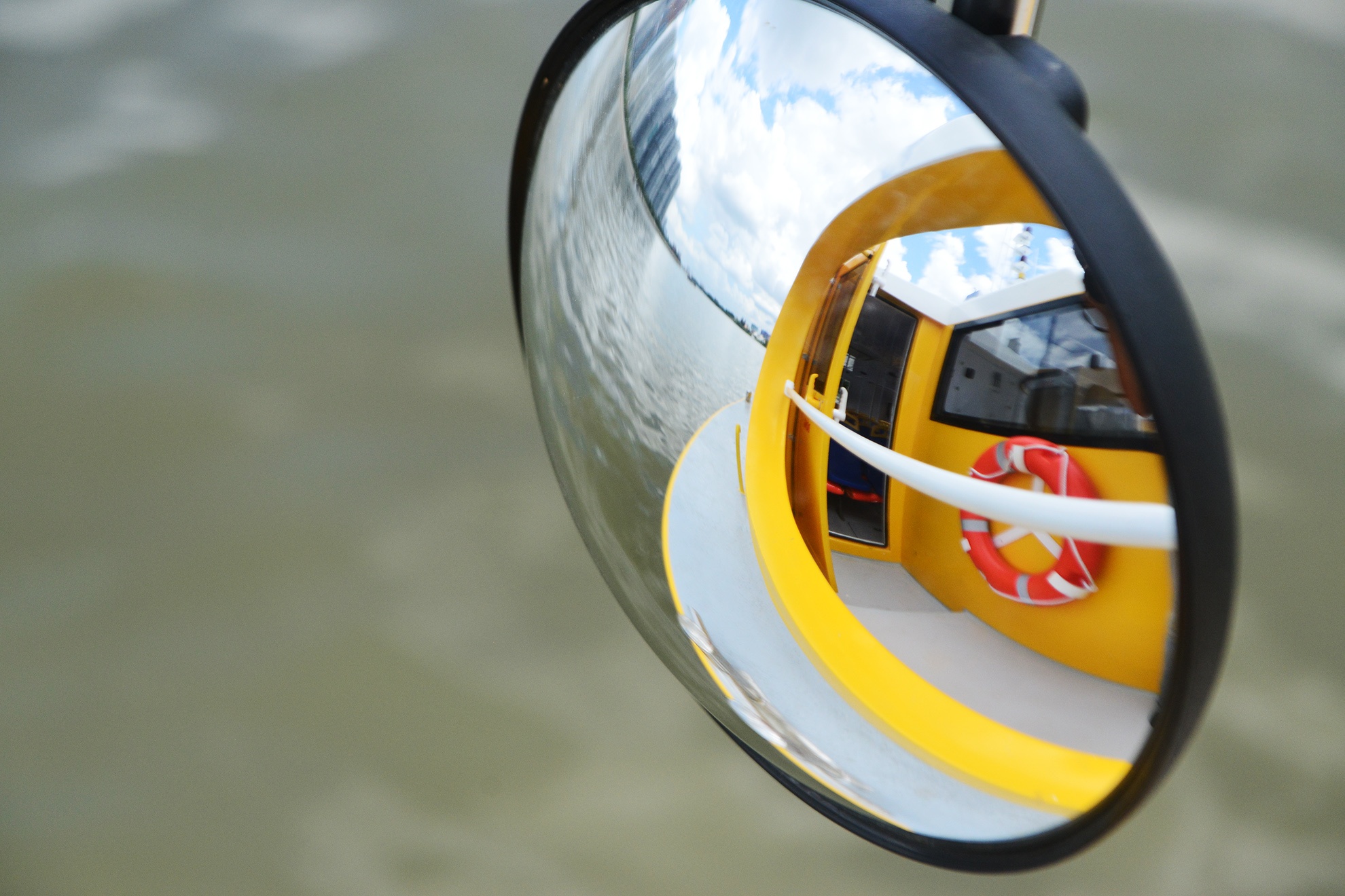 tau buyt duong song o Sai Gon anh 10