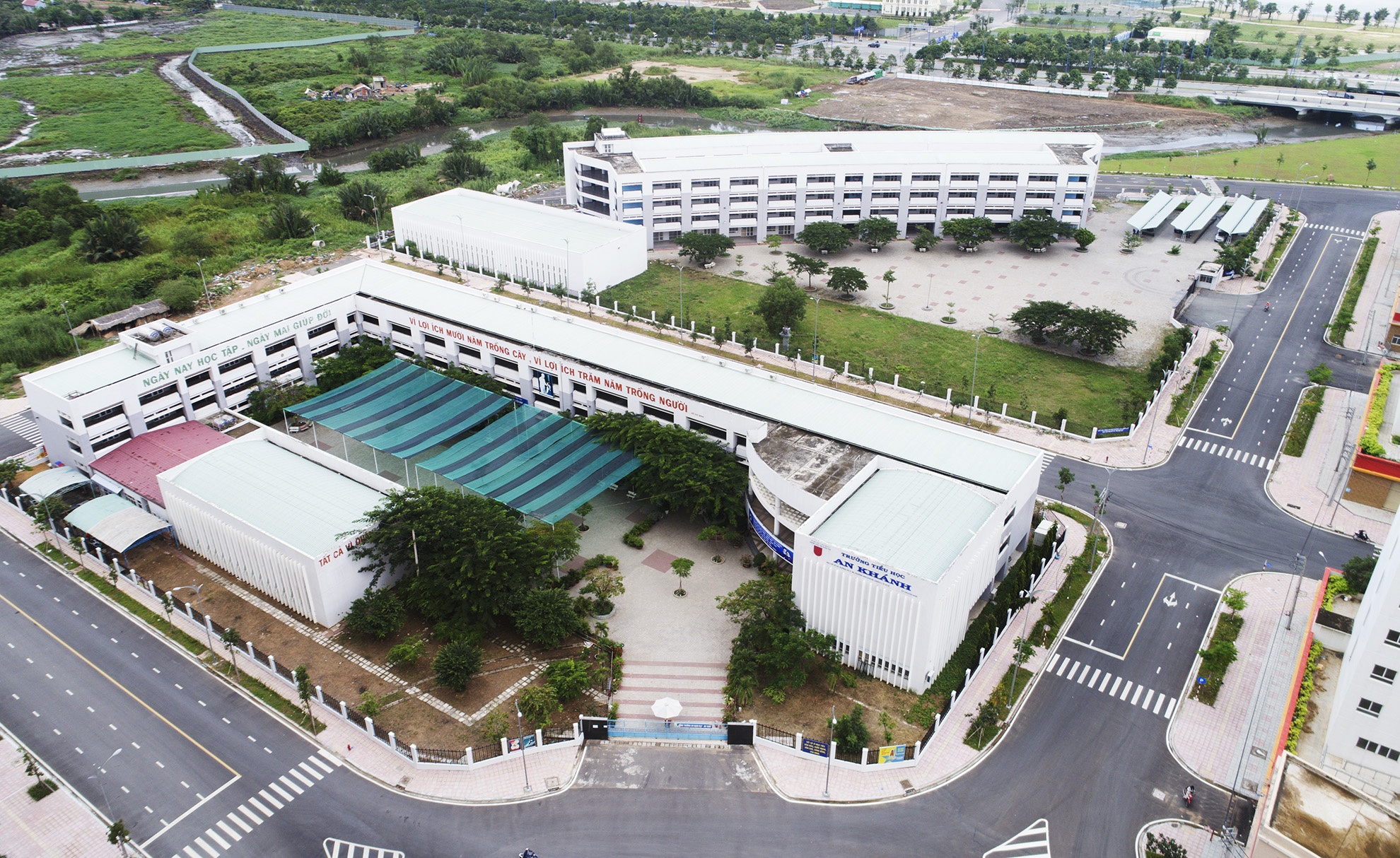 Toan canh khu tai dinh cu lon nhat TP.HCM anh 8