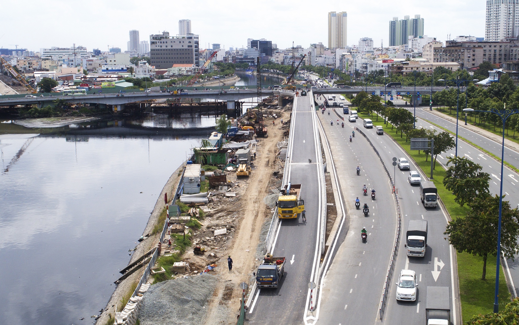 Nhanh cau giai quyet 1/37 diem un tac o Sai Gon anh 3